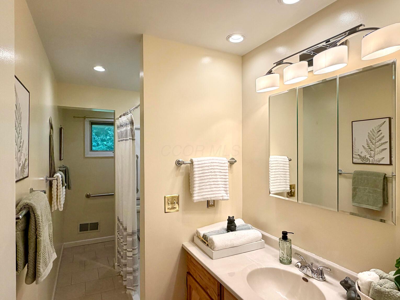348 Shannon Drive Property Photo 25