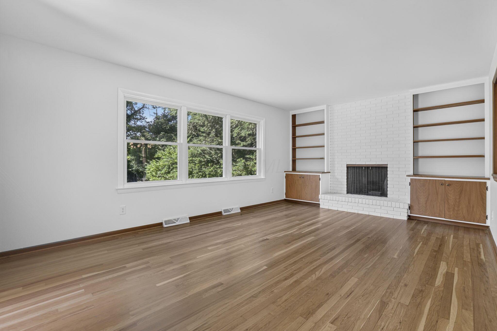 201 Chaucer Court Property Photo 9