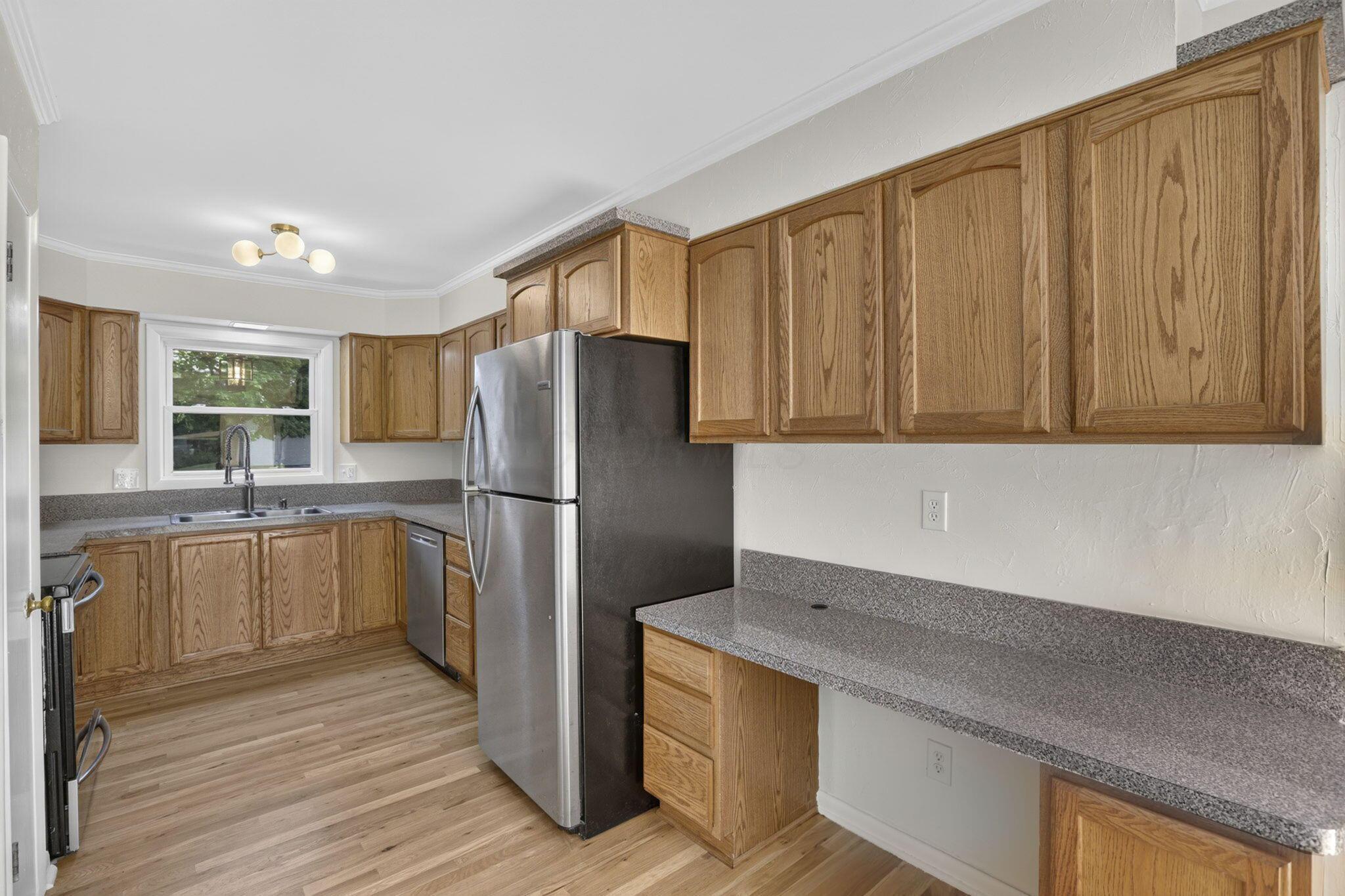201 Chaucer Court Property Photo 18