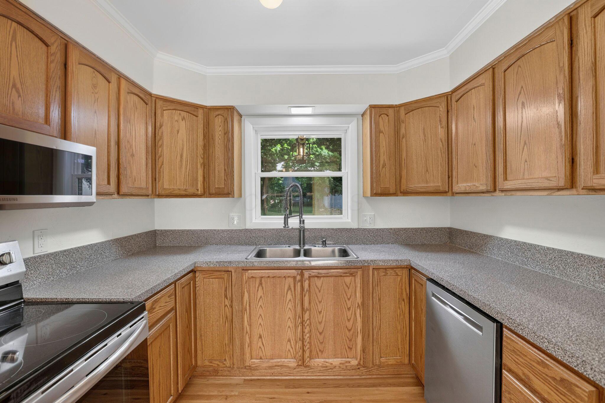 201 Chaucer Court Property Photo 25