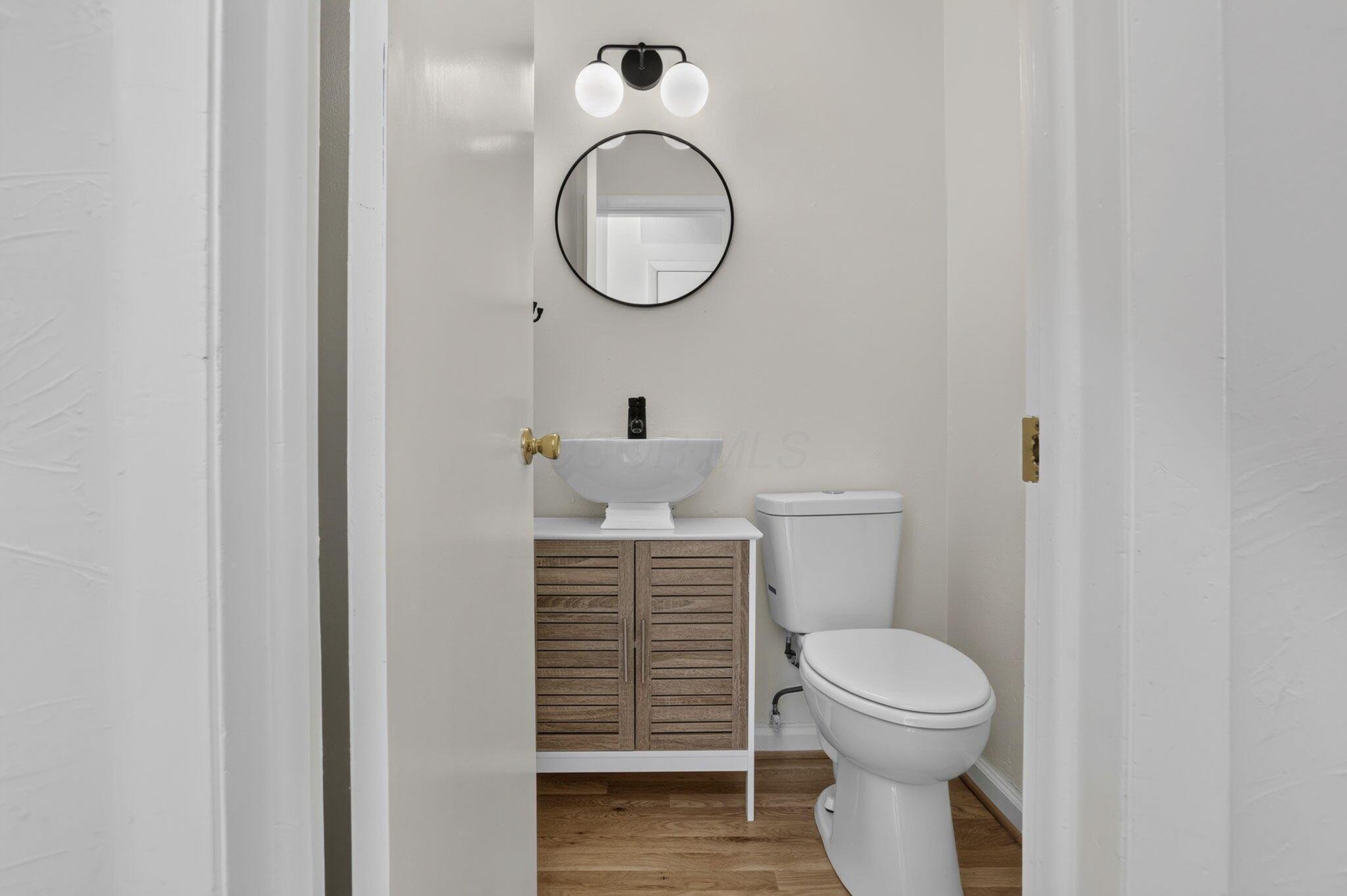 201 Chaucer Court Property Photo 27