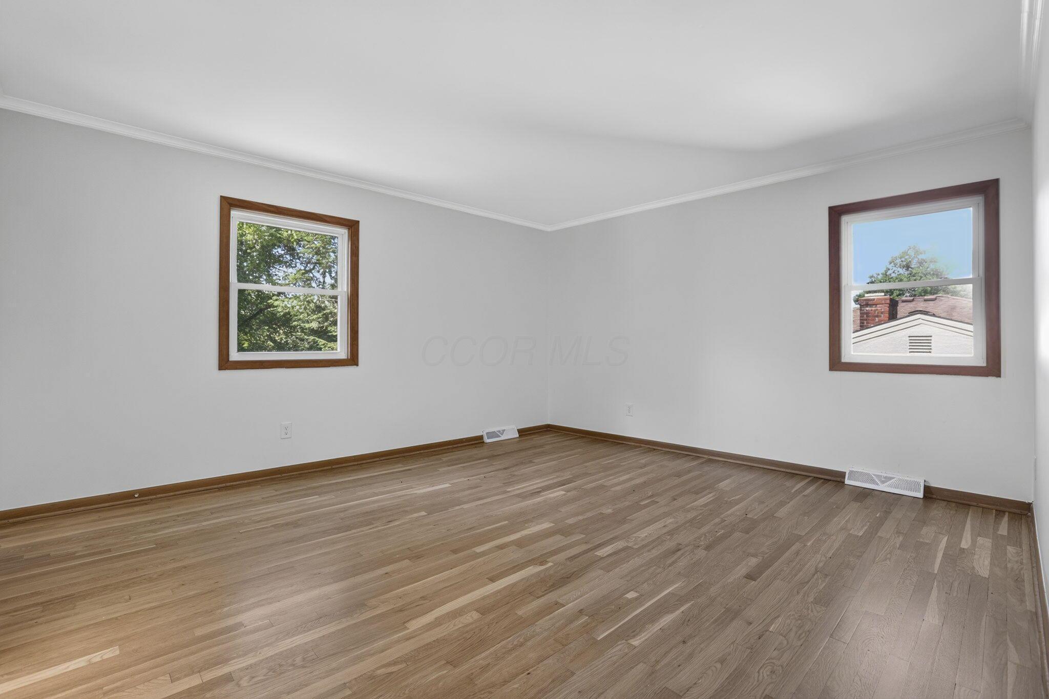 201 Chaucer Court Property Photo 35