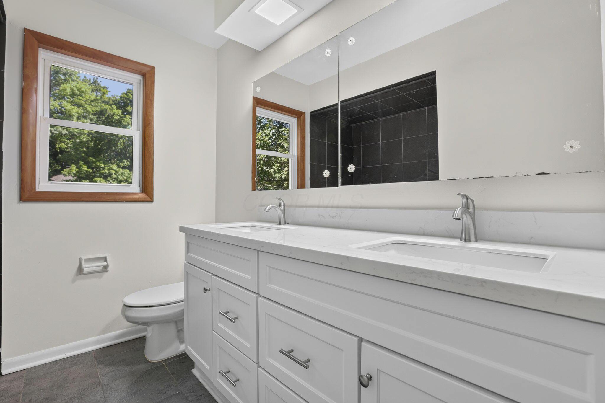 201 Chaucer Court Property Photo 45
