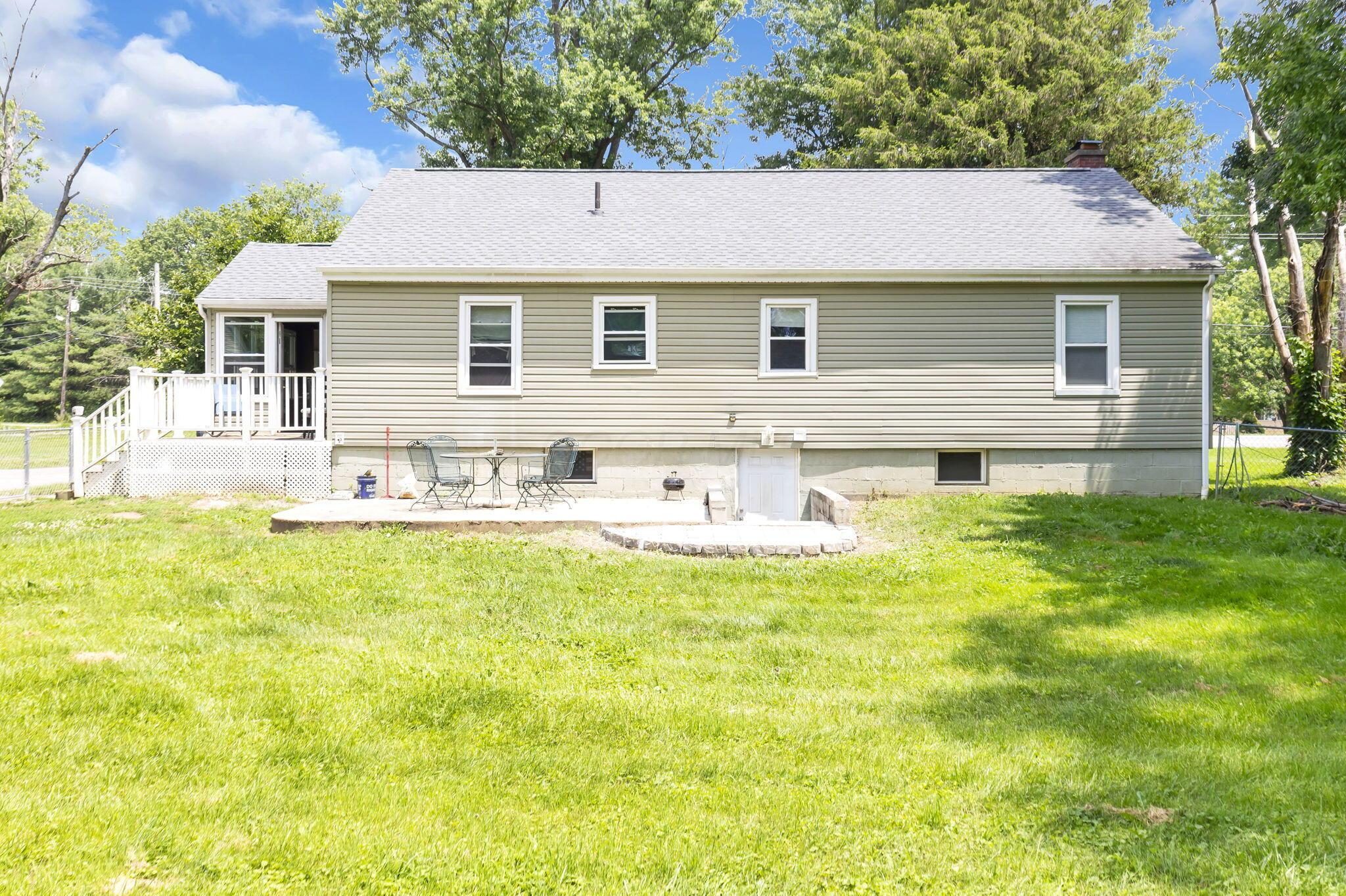 521 E Johnstown Road Property Photo 29