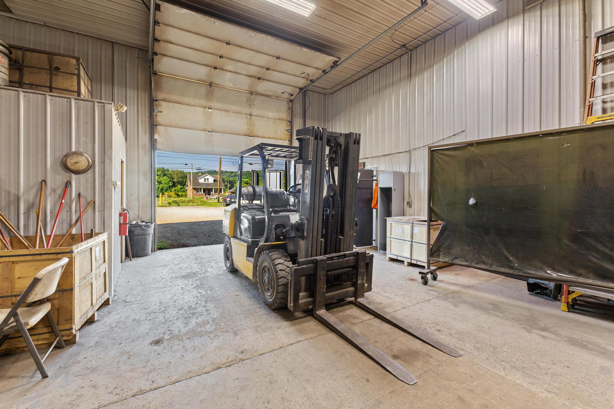 37062 Hocking Drive Property Photo 16