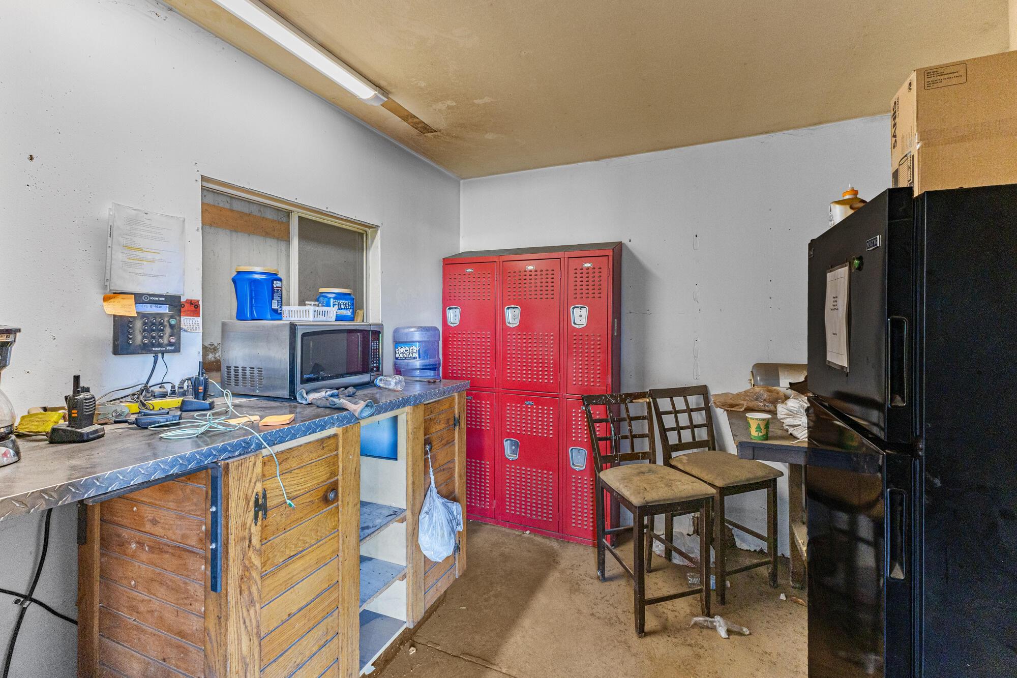 37062 Hocking Drive Property Photo 18