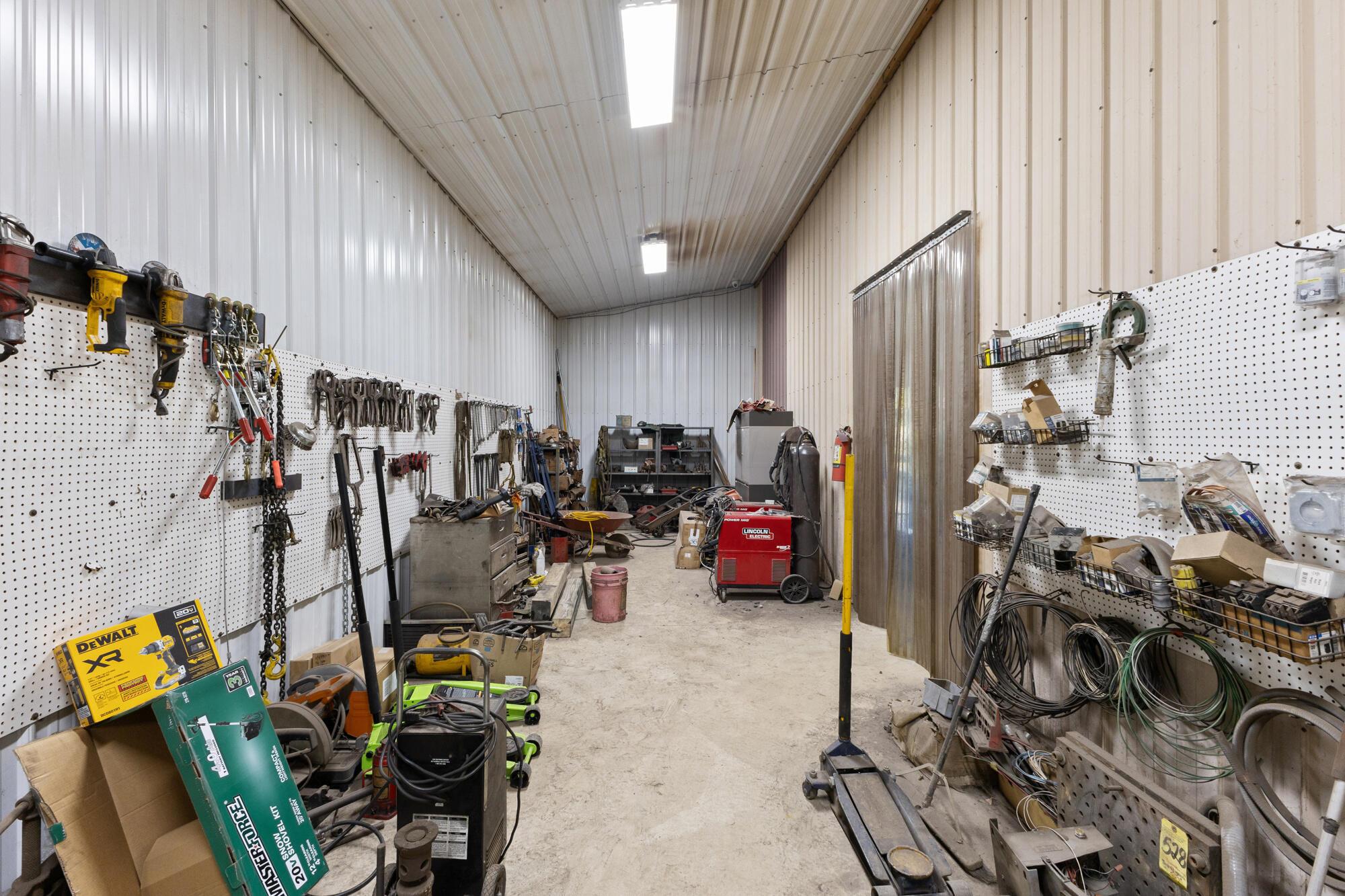 37062 Hocking Drive Property Photo 24