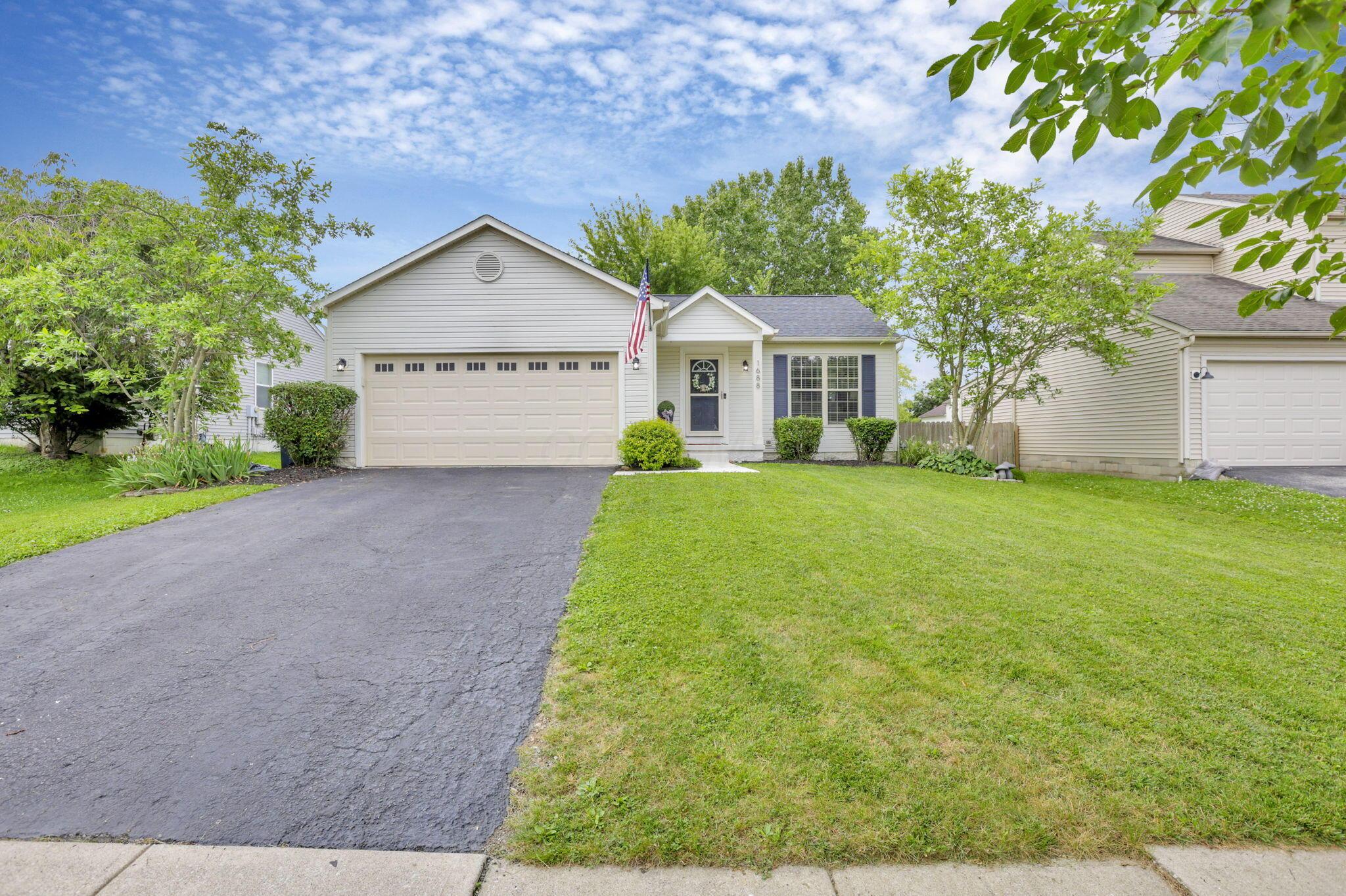 1688 Tecumseh Drive Property Photo 2