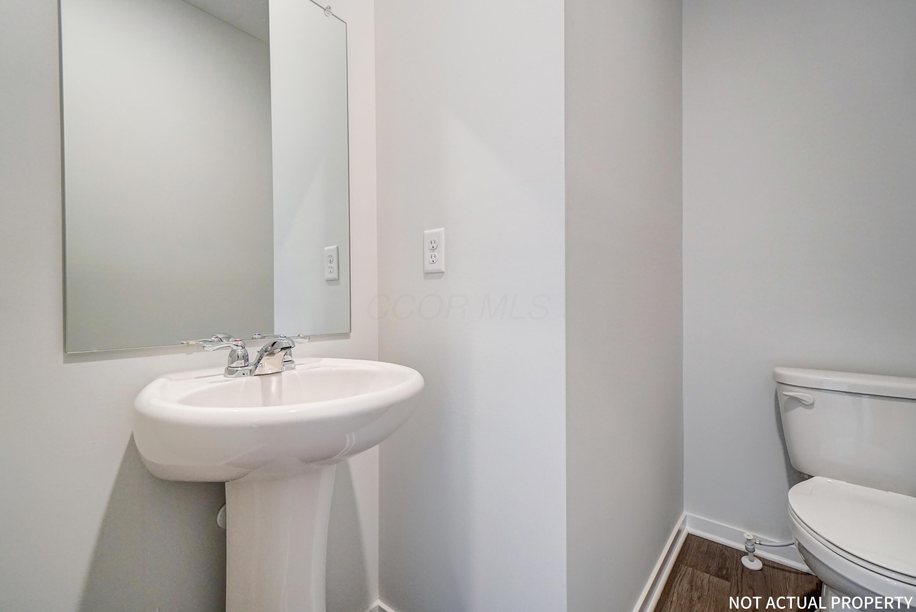 3704 Aileen Way Property Photo 12