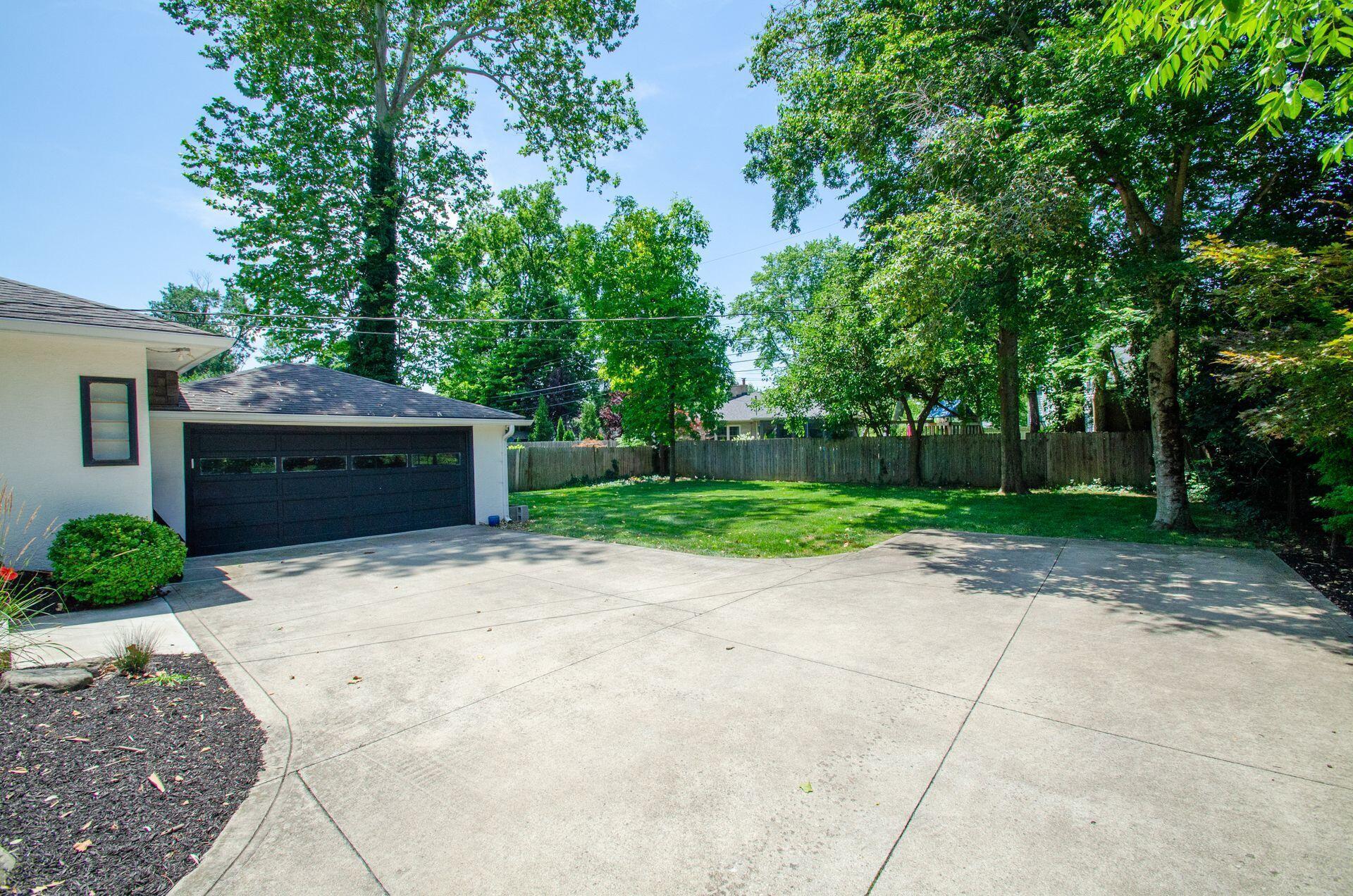 207 Eastmoor Boulevard Property Photo 36