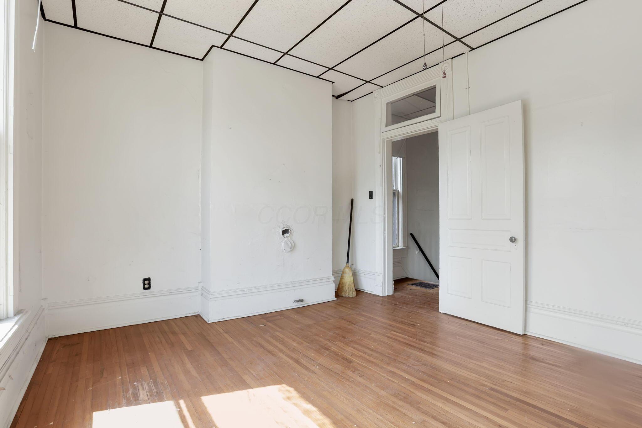69-71 S Champion Avenue Property Photo 15
