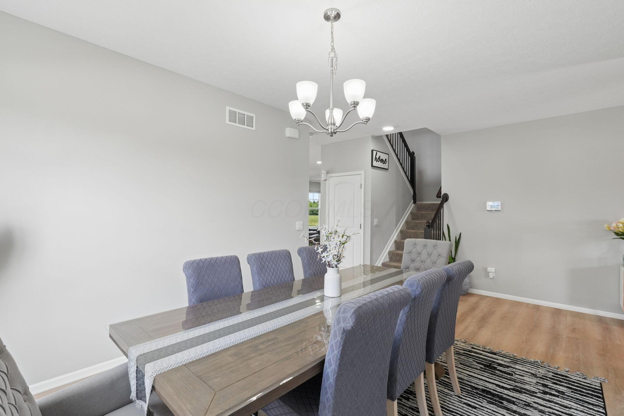 2729 Henshaw Drive Property Photo 8