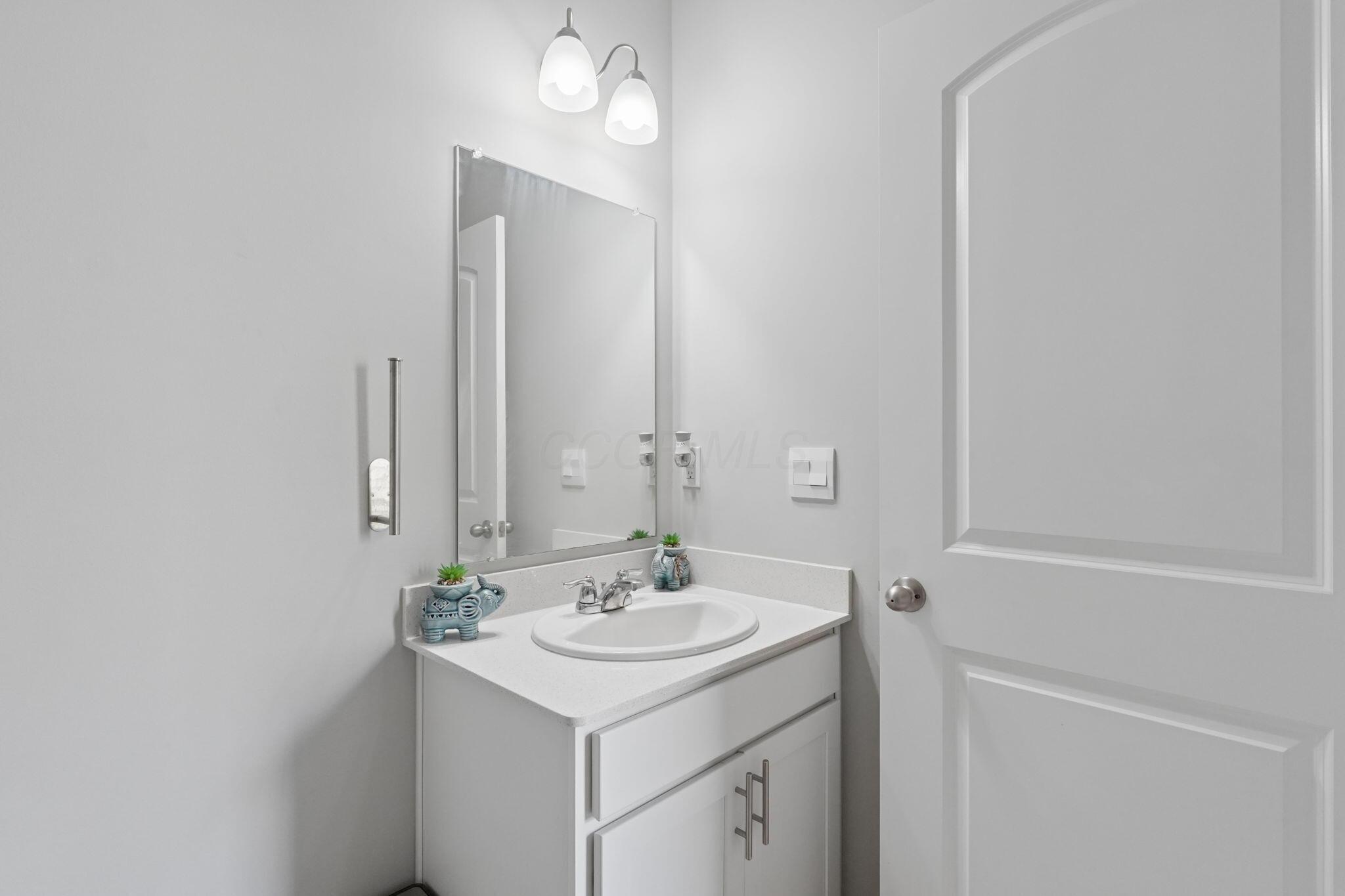 2729 Henshaw Drive Property Photo 17