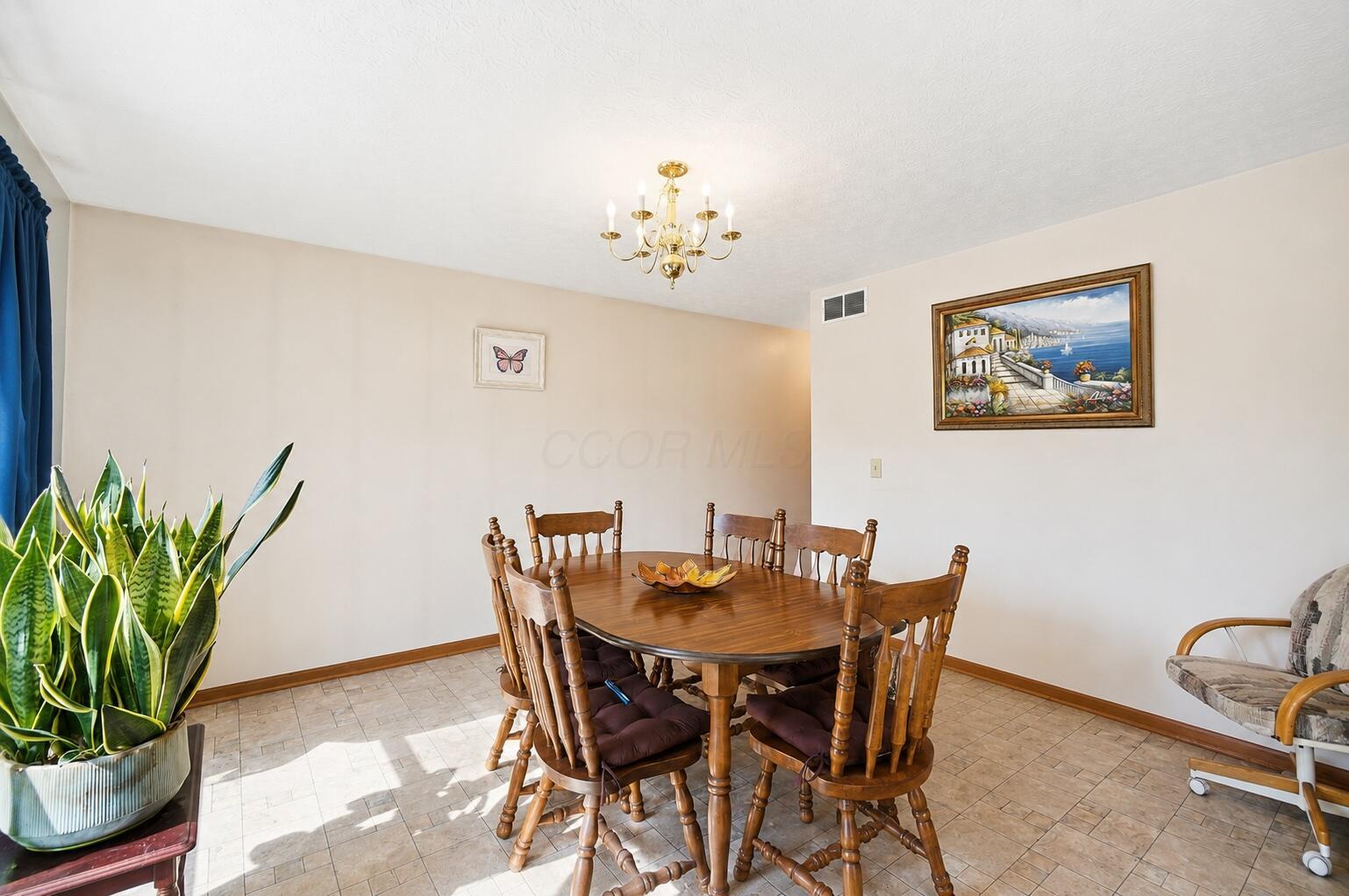 2053 Gard Lane Property Photo 11