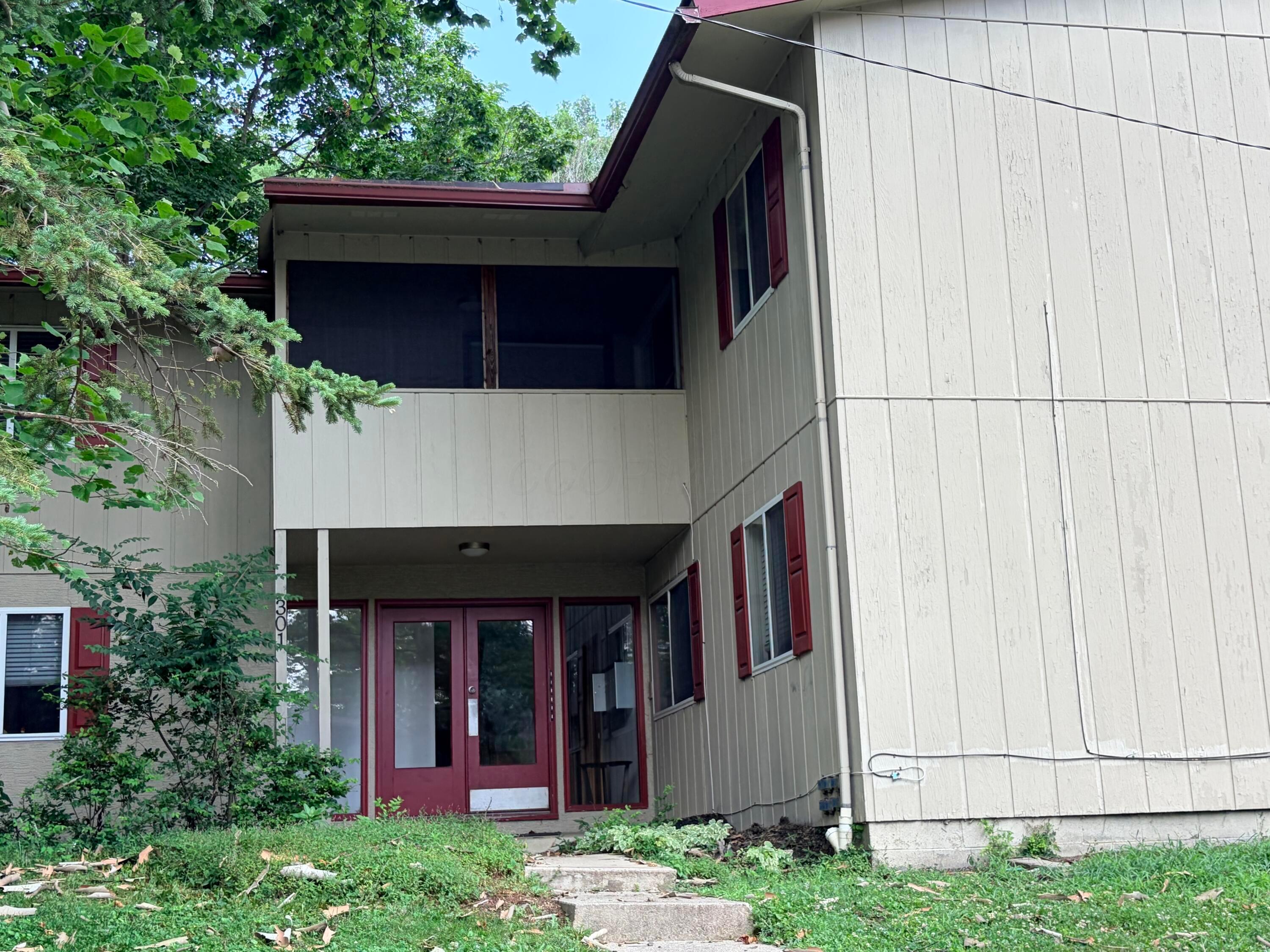 301 Fenway Road, B Property Photo 1