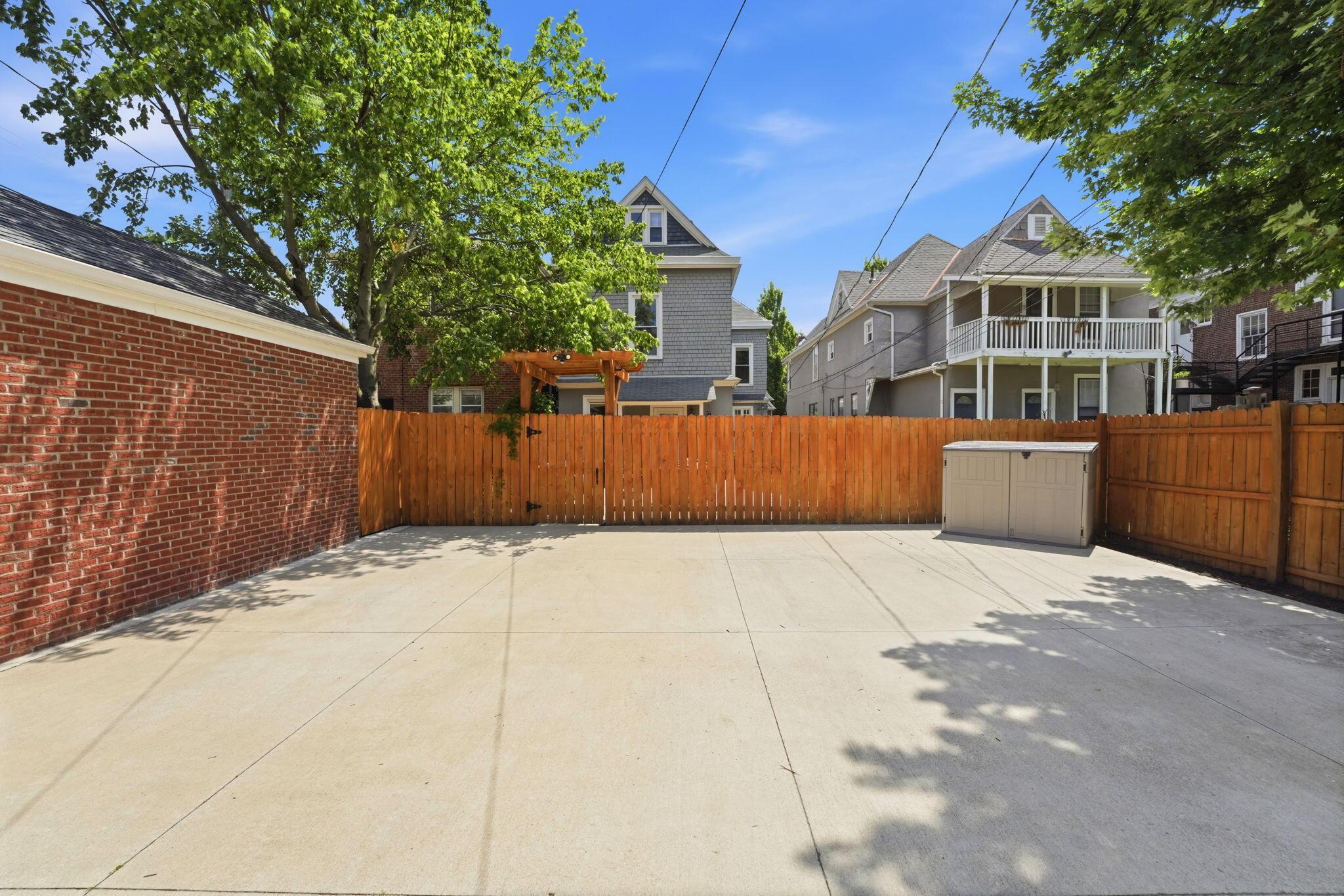 29 Hoffman Avenue Property Photo 41