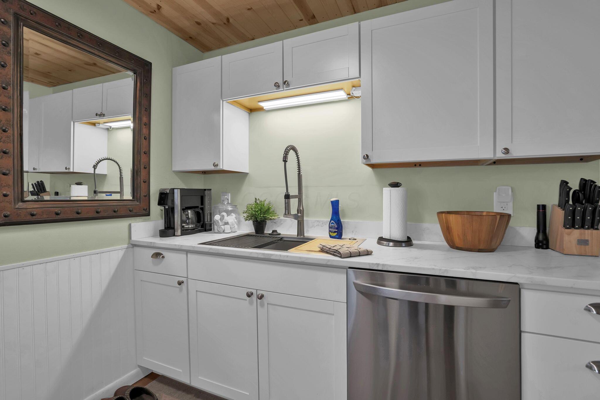 3825 Needham Road Property Photo 6