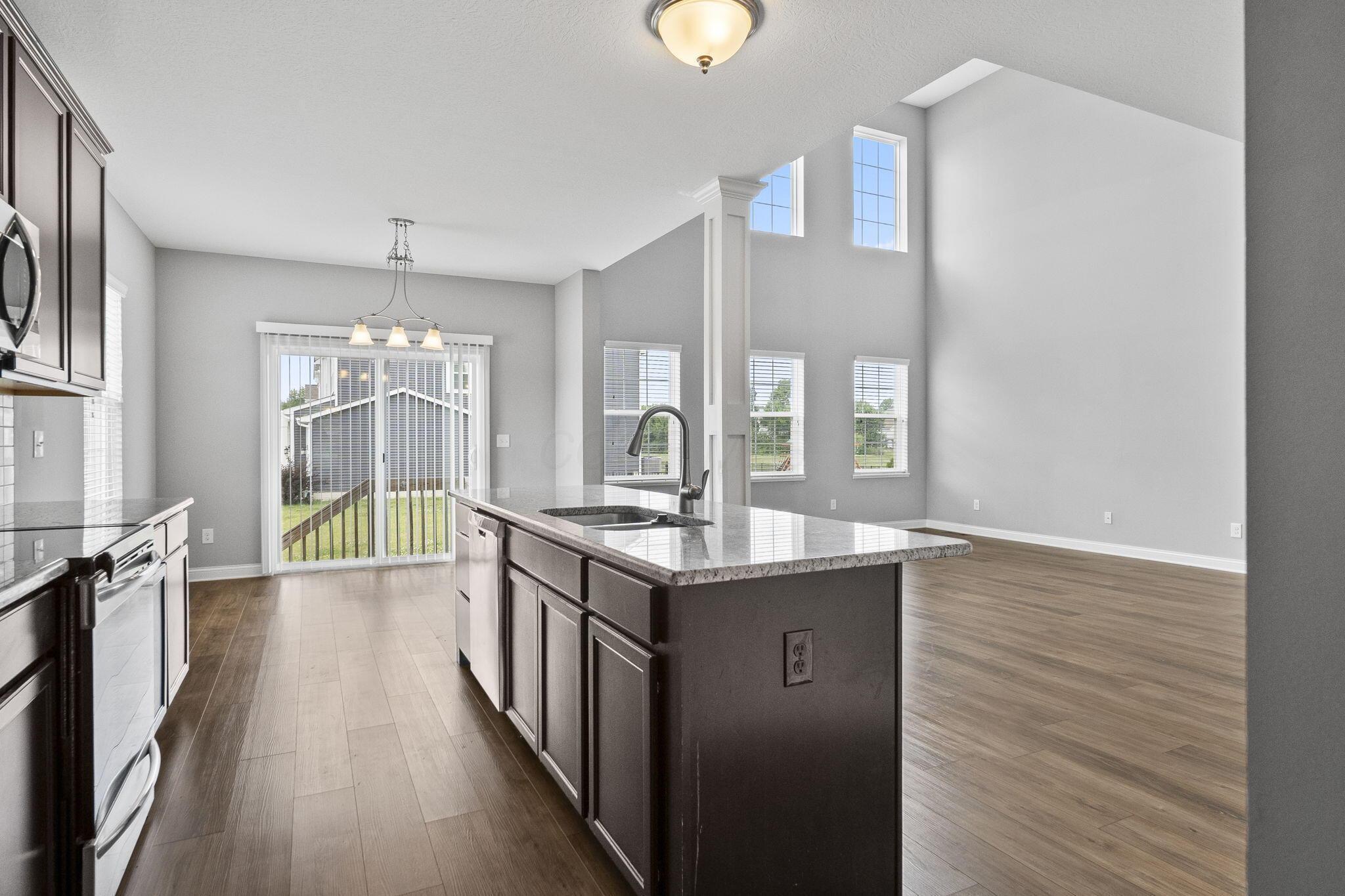 6158 Heather Ridge Drive Property Photo 4