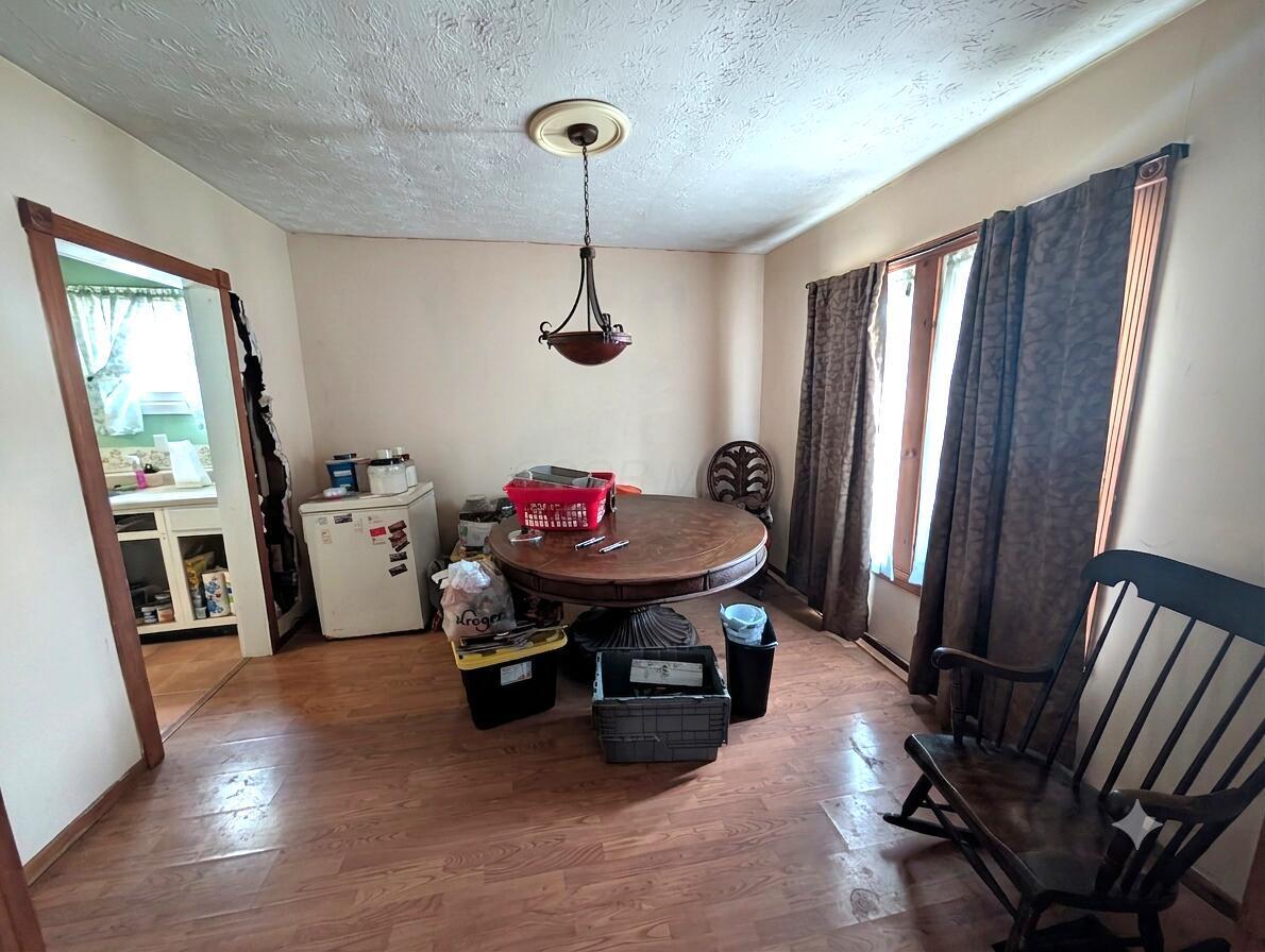 346 Whitethorne Avenue Property Photo 2