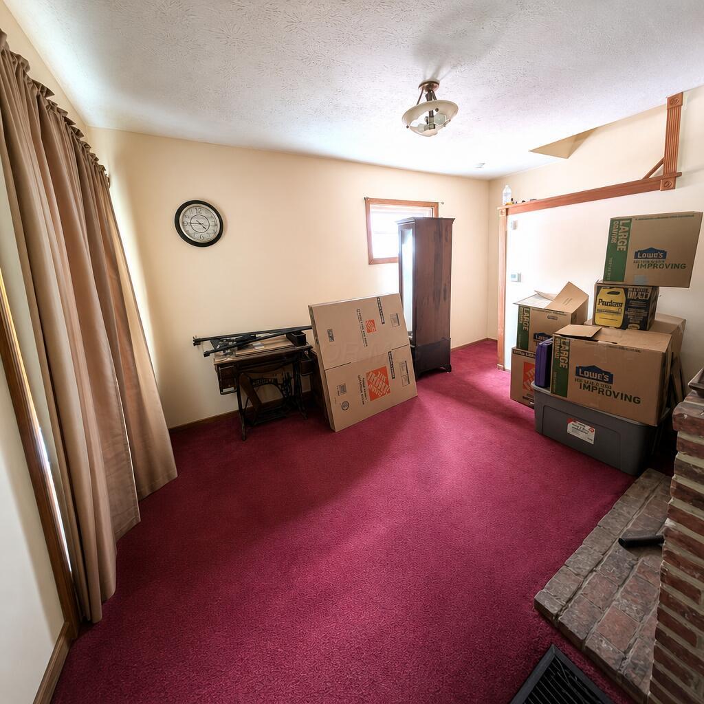346 Whitethorne Avenue Property Photo 3
