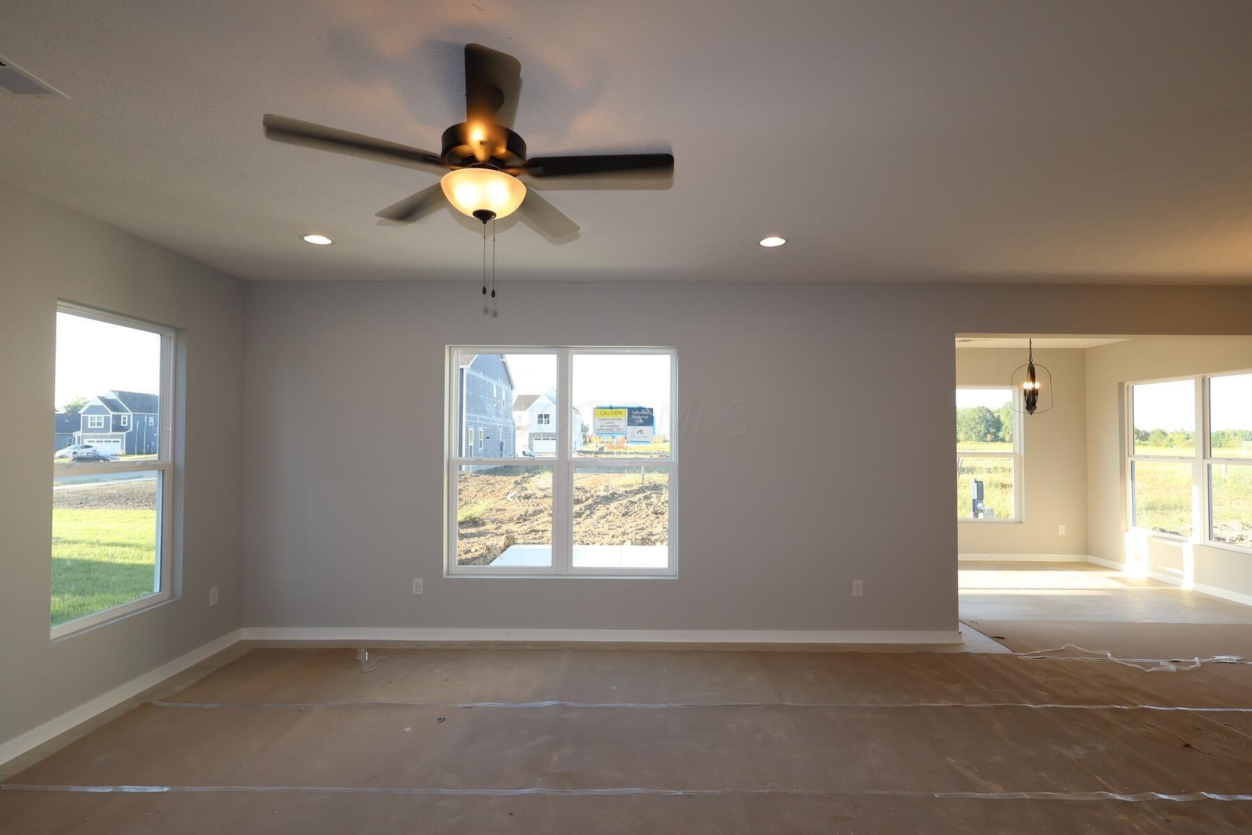 5924 Creekview Drive Property Photo 2