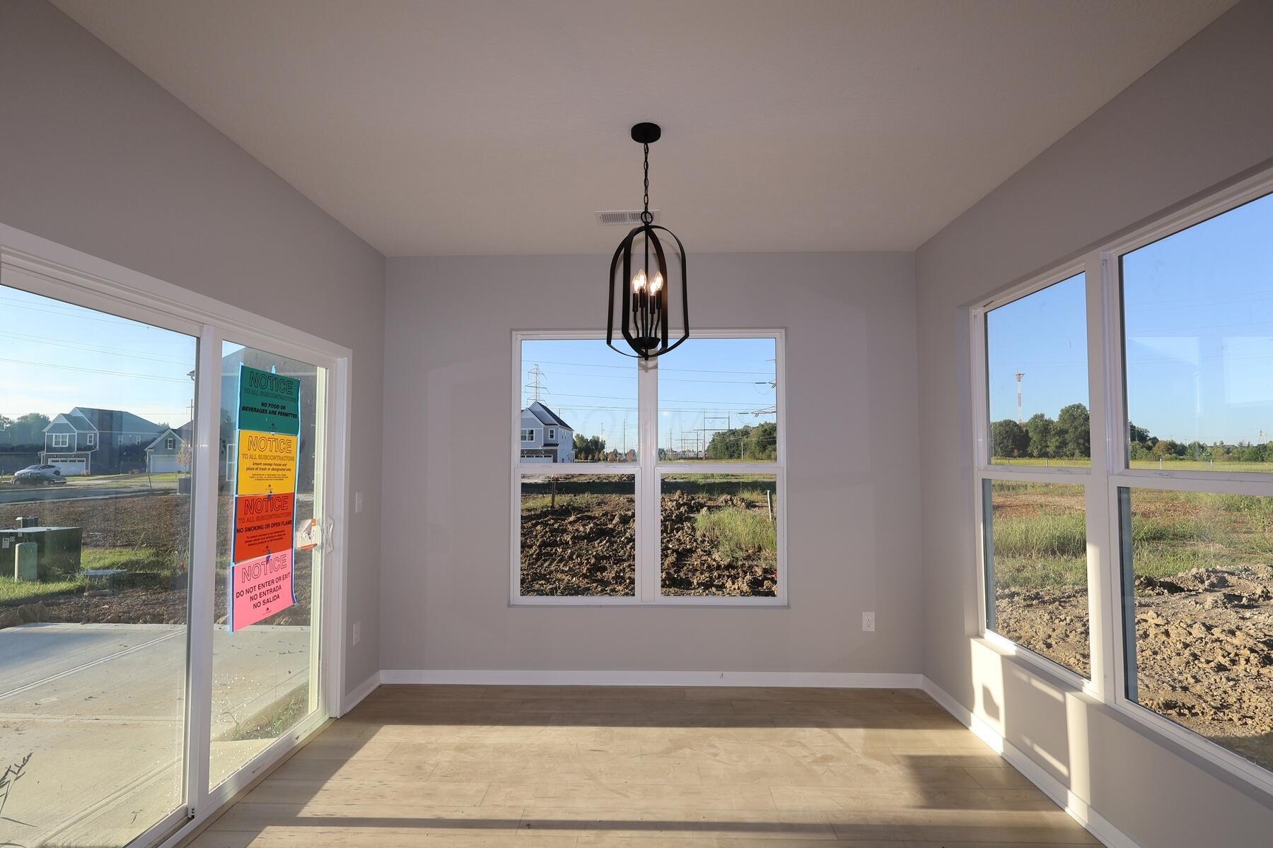 5924 Creekview Drive Property Photo 6