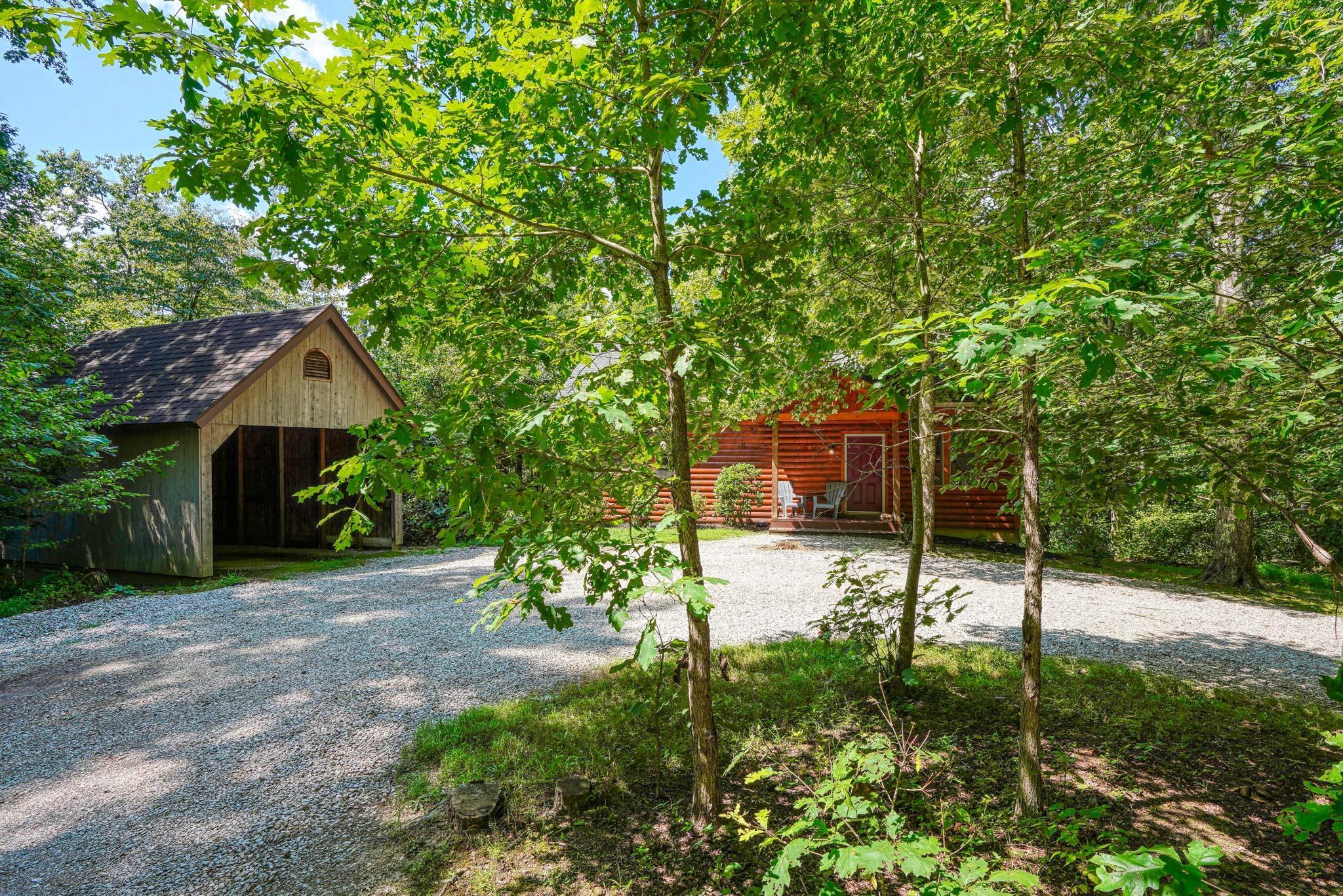 21221 Sterling Road Property Photo 2