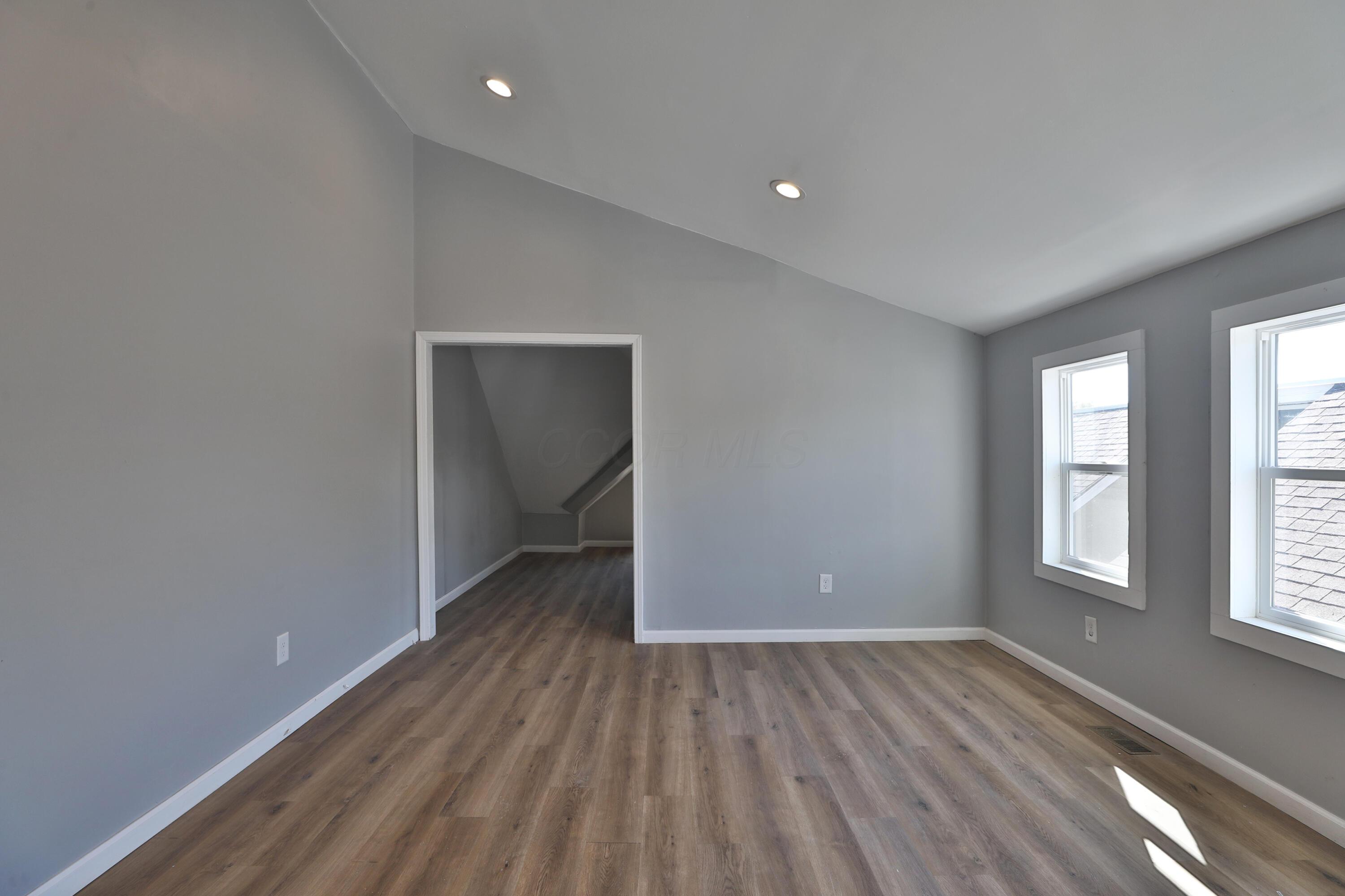 774 Sullivant Avenue Property Photo 34