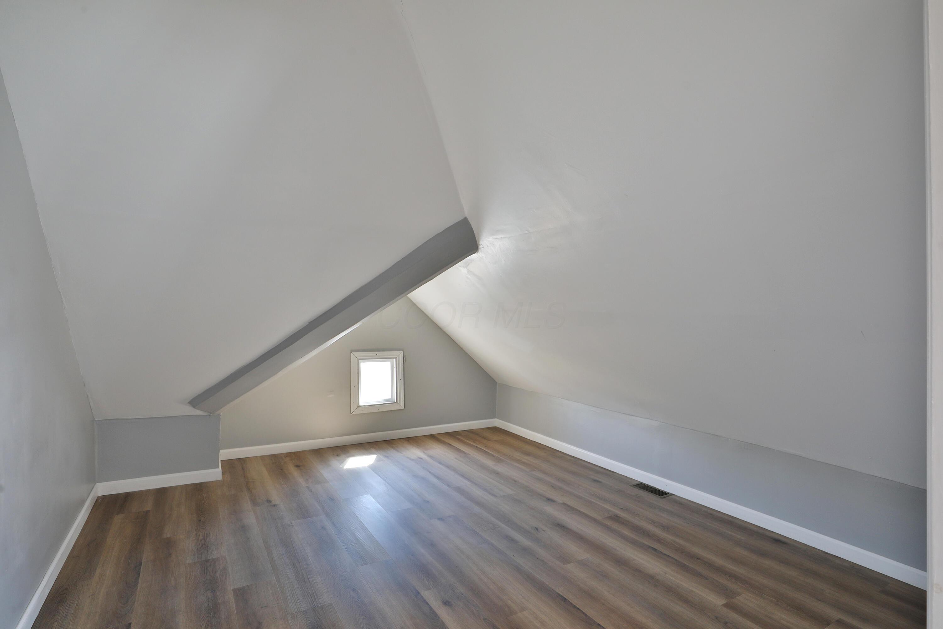 774 Sullivant Avenue Property Photo 35