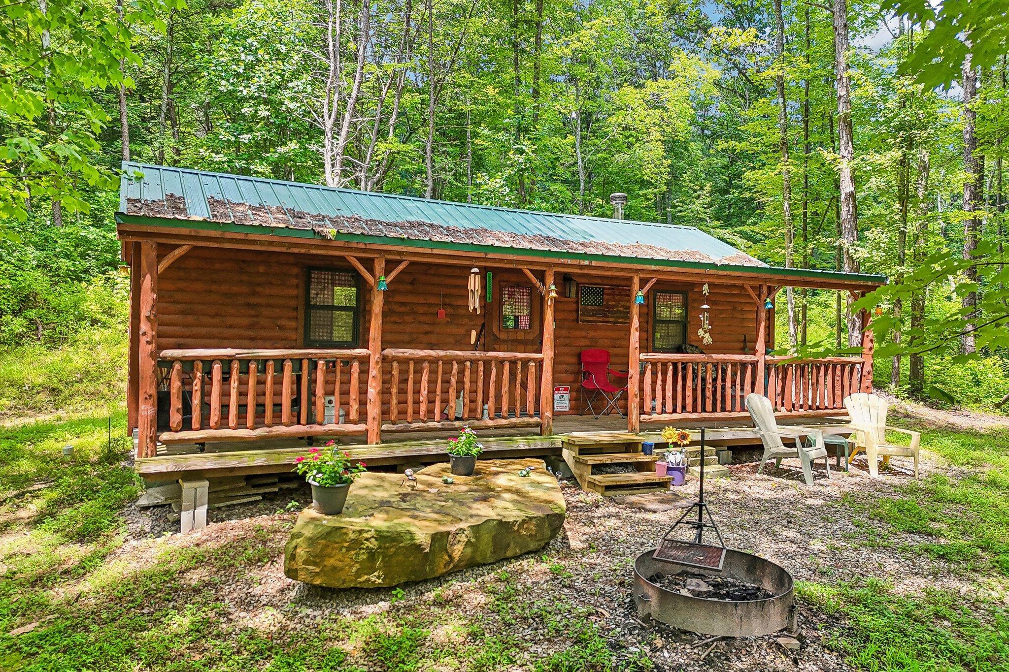 33509 Clipner Road Property Photo 1