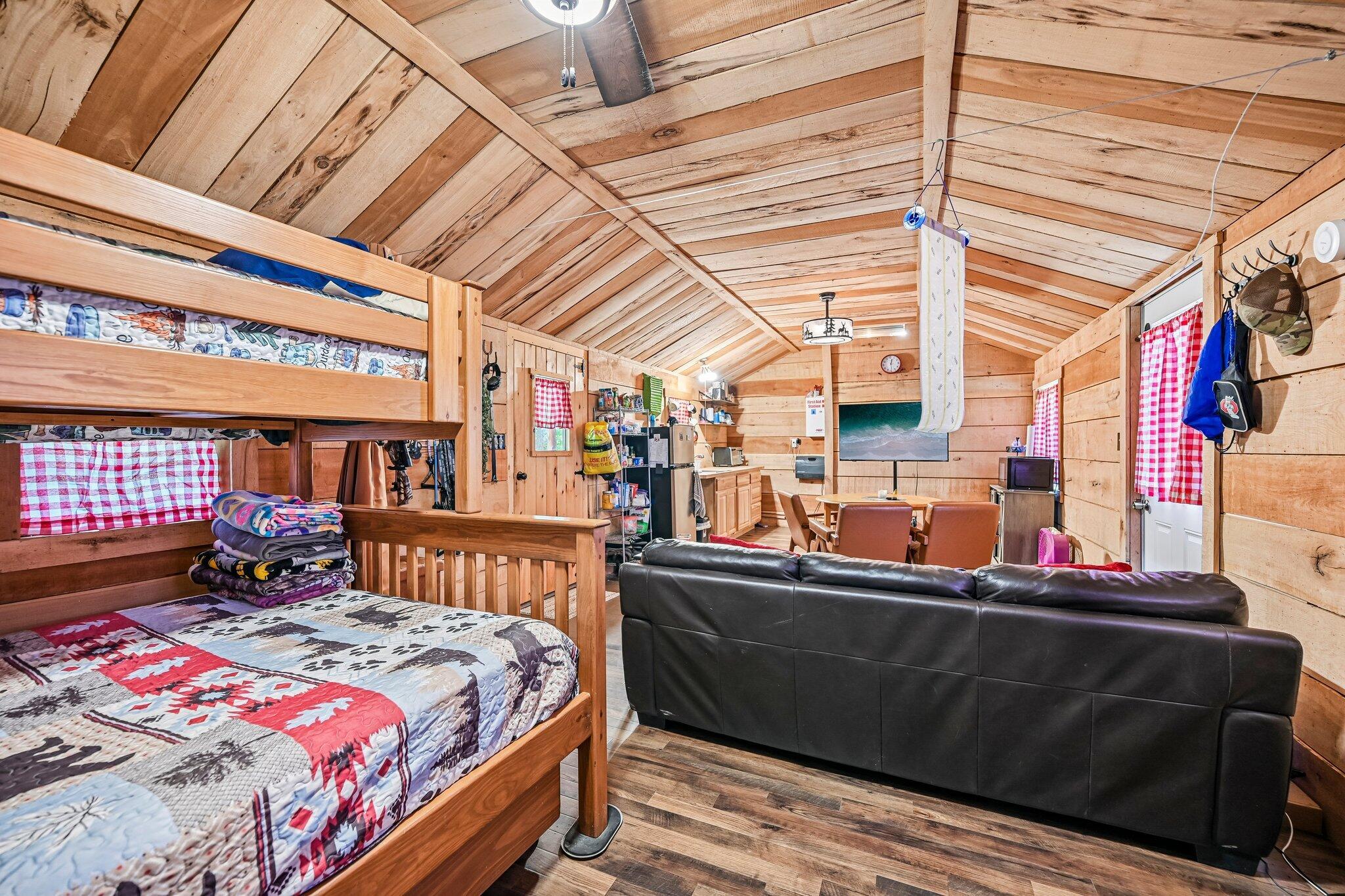 33509 Clipner Road Property Photo 16