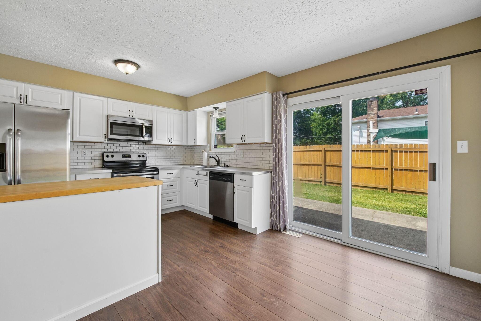 4909 Dunlap Road Property Photo 11