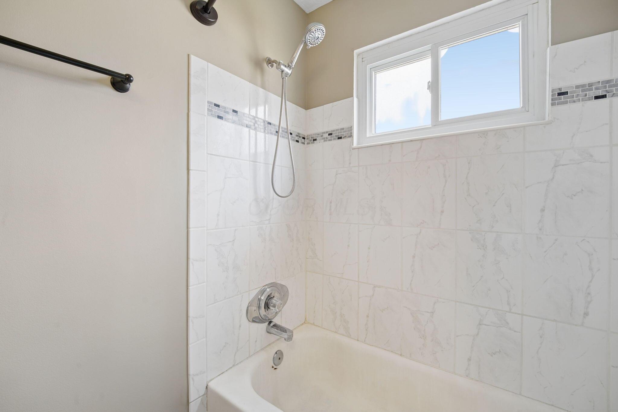 4909 Dunlap Road Property Photo 14