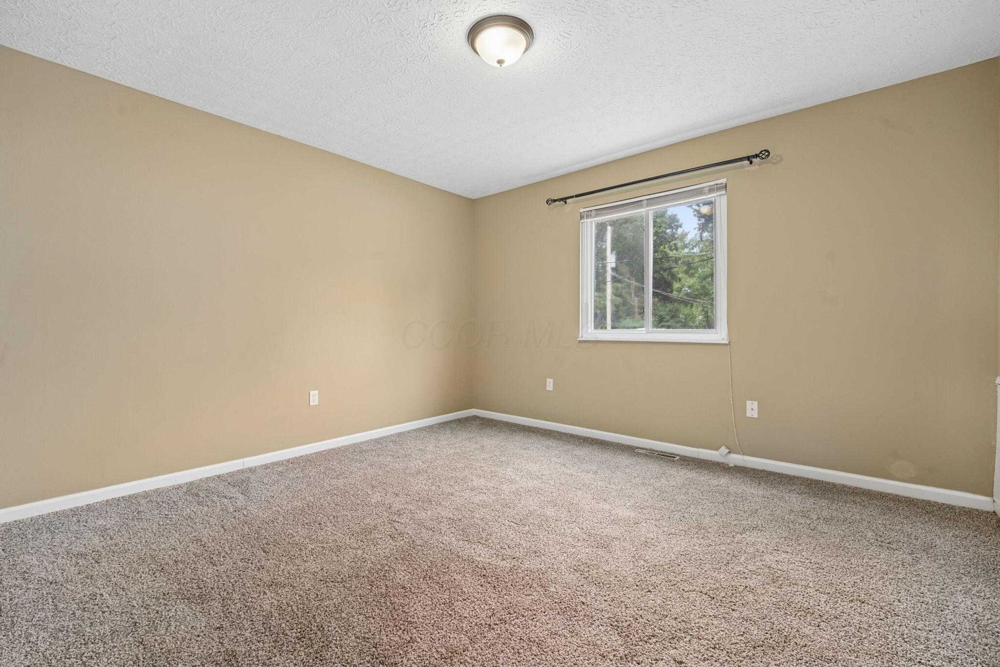 4909 Dunlap Road Property Photo 15