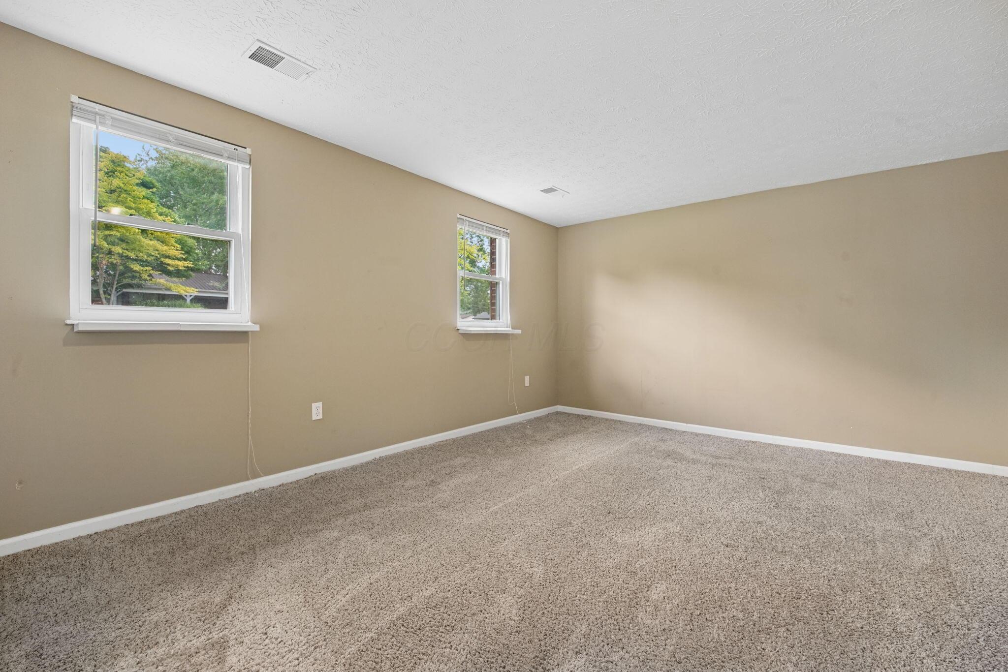 4909 Dunlap Road Property Photo 22