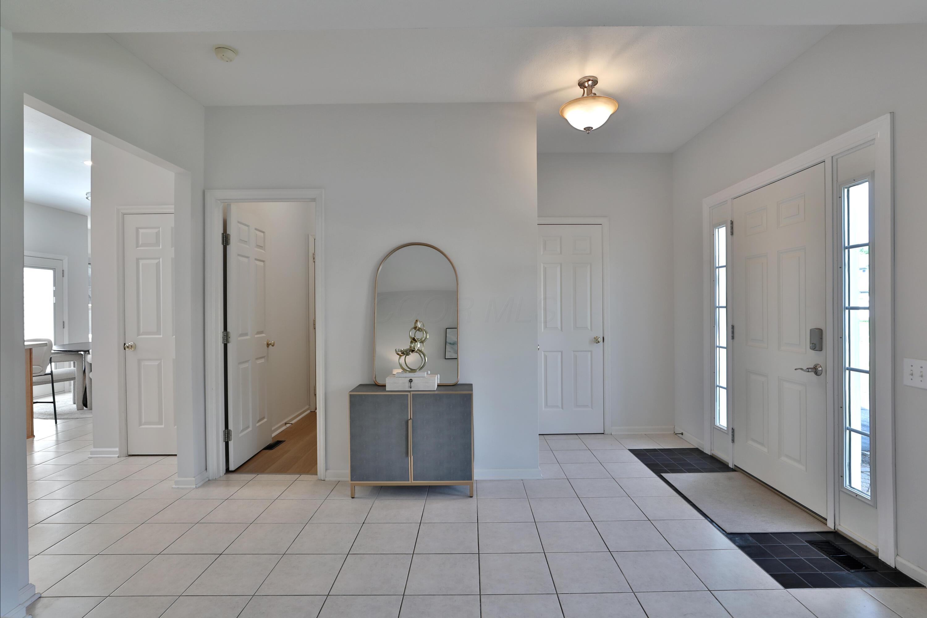 1224 Briarshore Way Property Photo 9