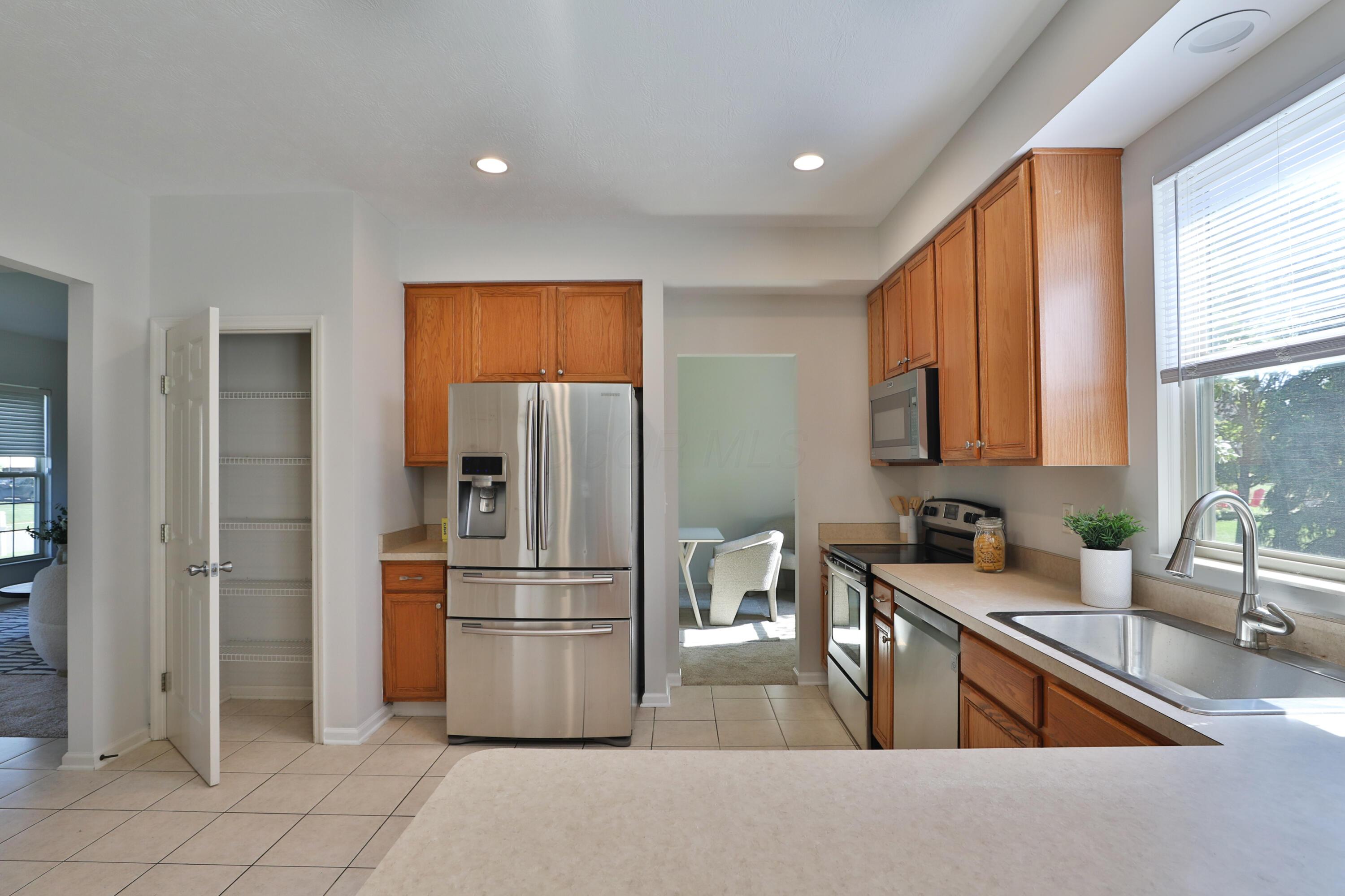 1224 Briarshore Way Property Photo 14