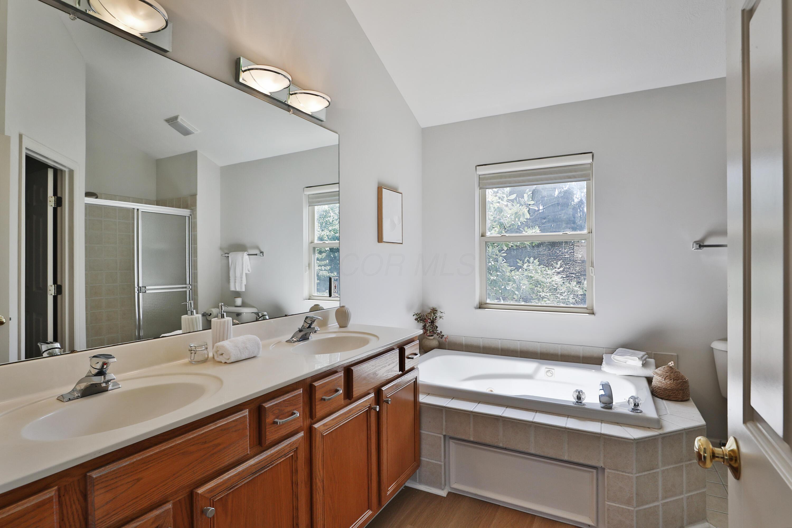 1224 Briarshore Way Property Photo 29