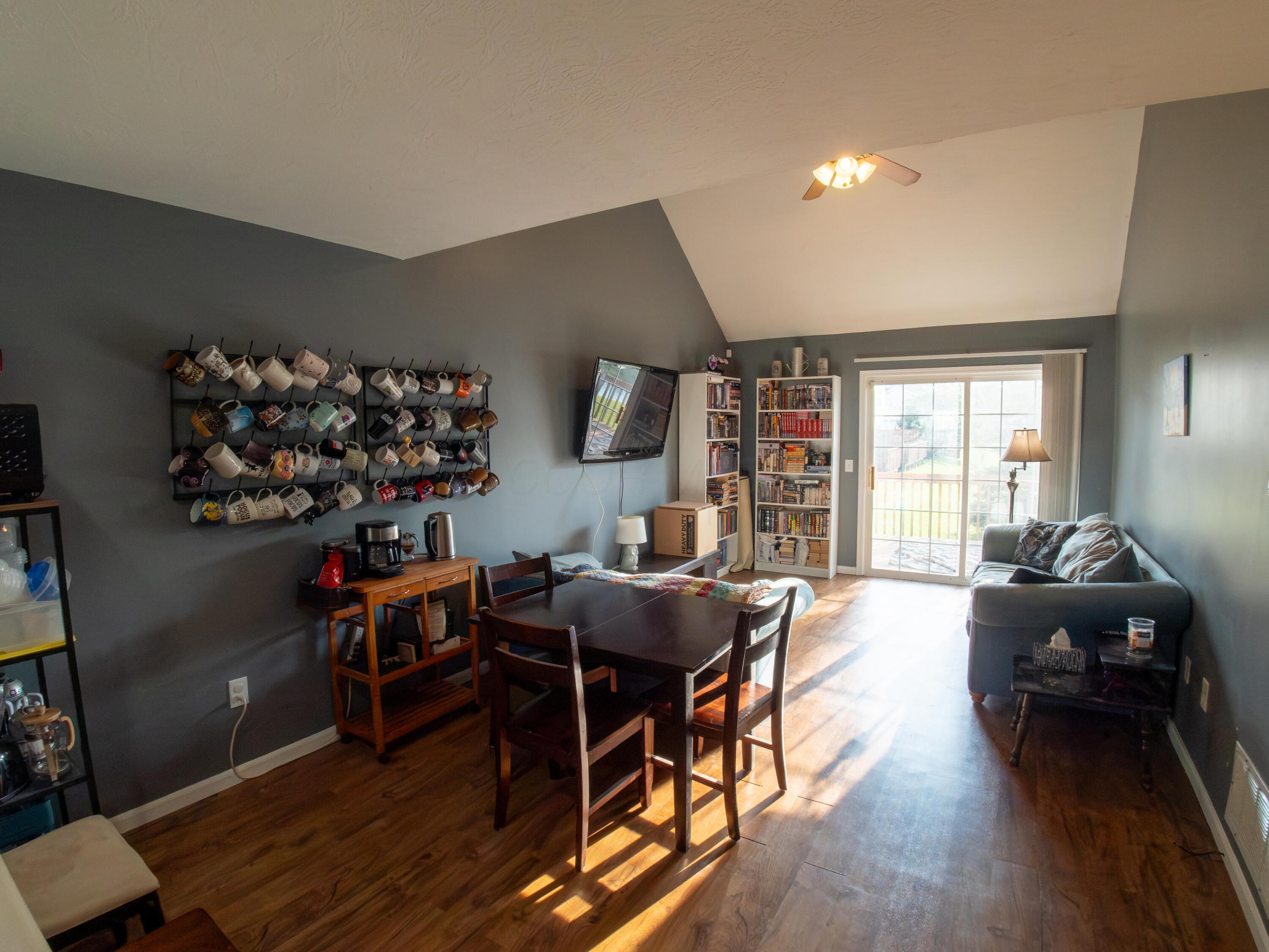 211 Bollingen Property Photo 3