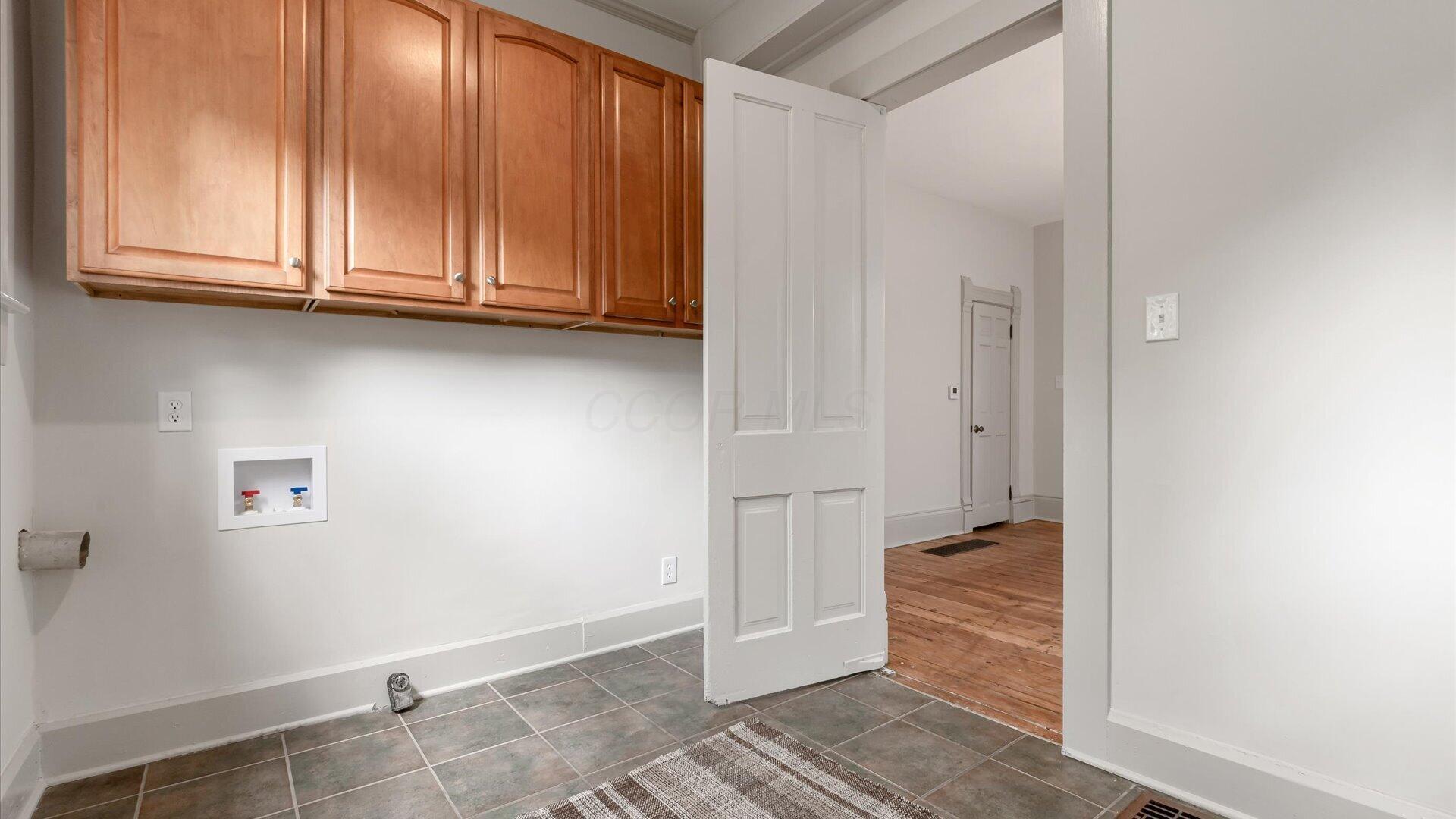 423 Hudson Avenue Property Photo 24