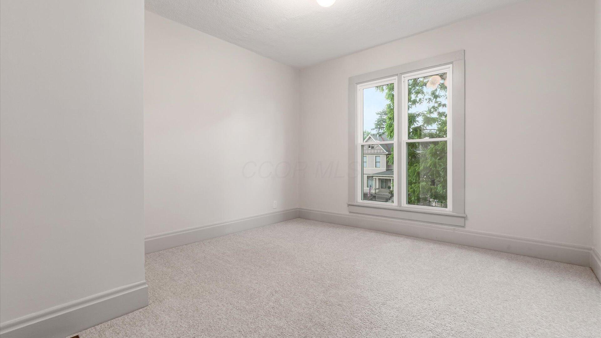 423 Hudson Avenue Property Photo 33