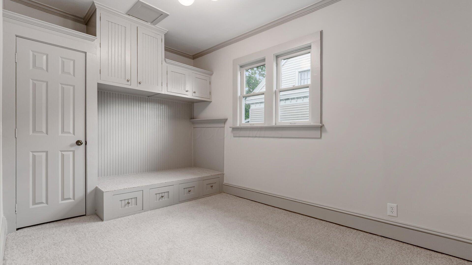 423 Hudson Avenue Property Photo 36