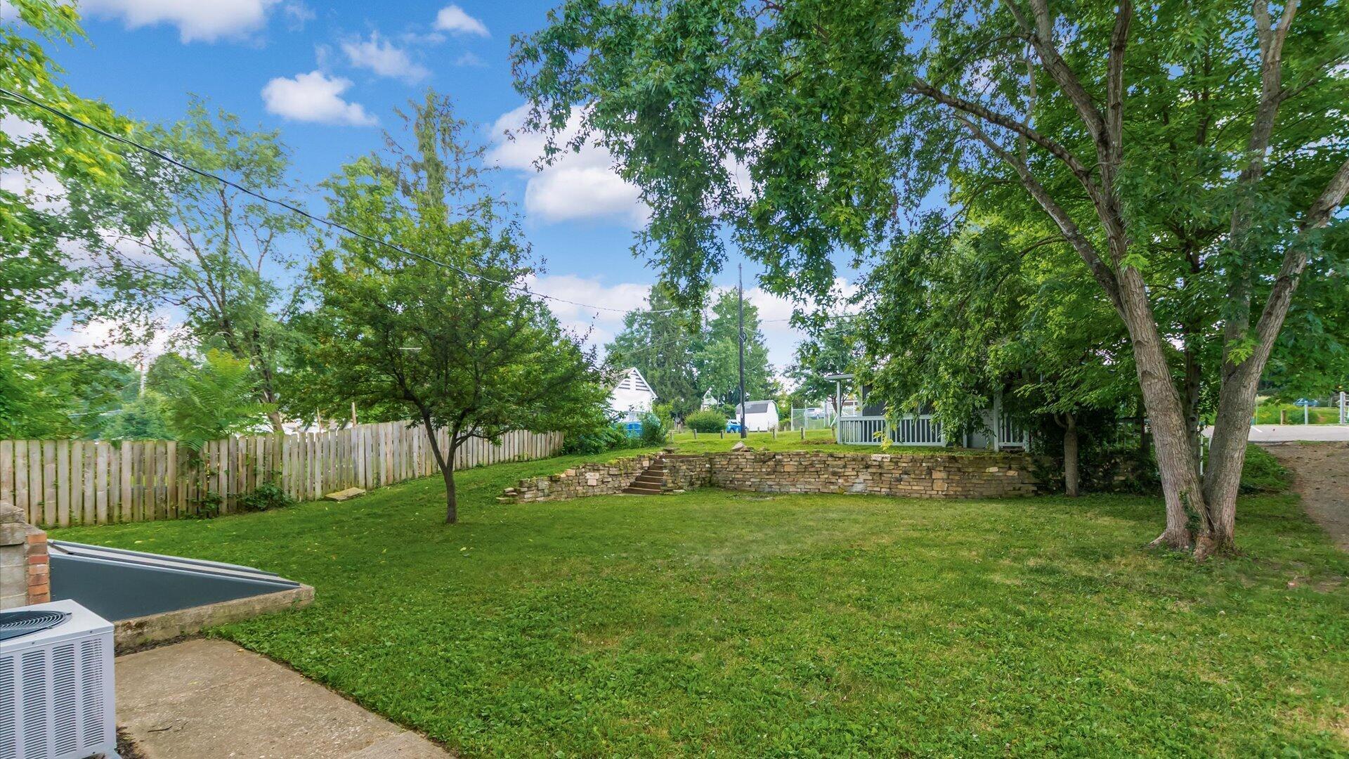 423 Hudson Avenue Property Photo 38