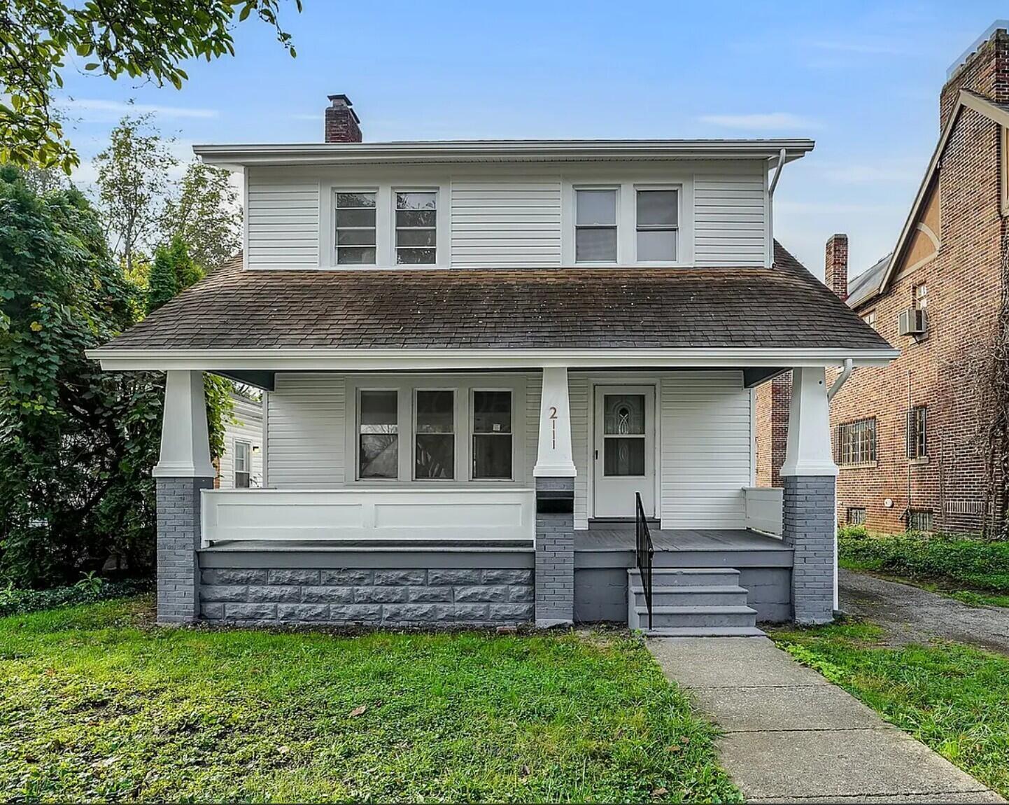 2111 Willamont Avenue Property Photo 1