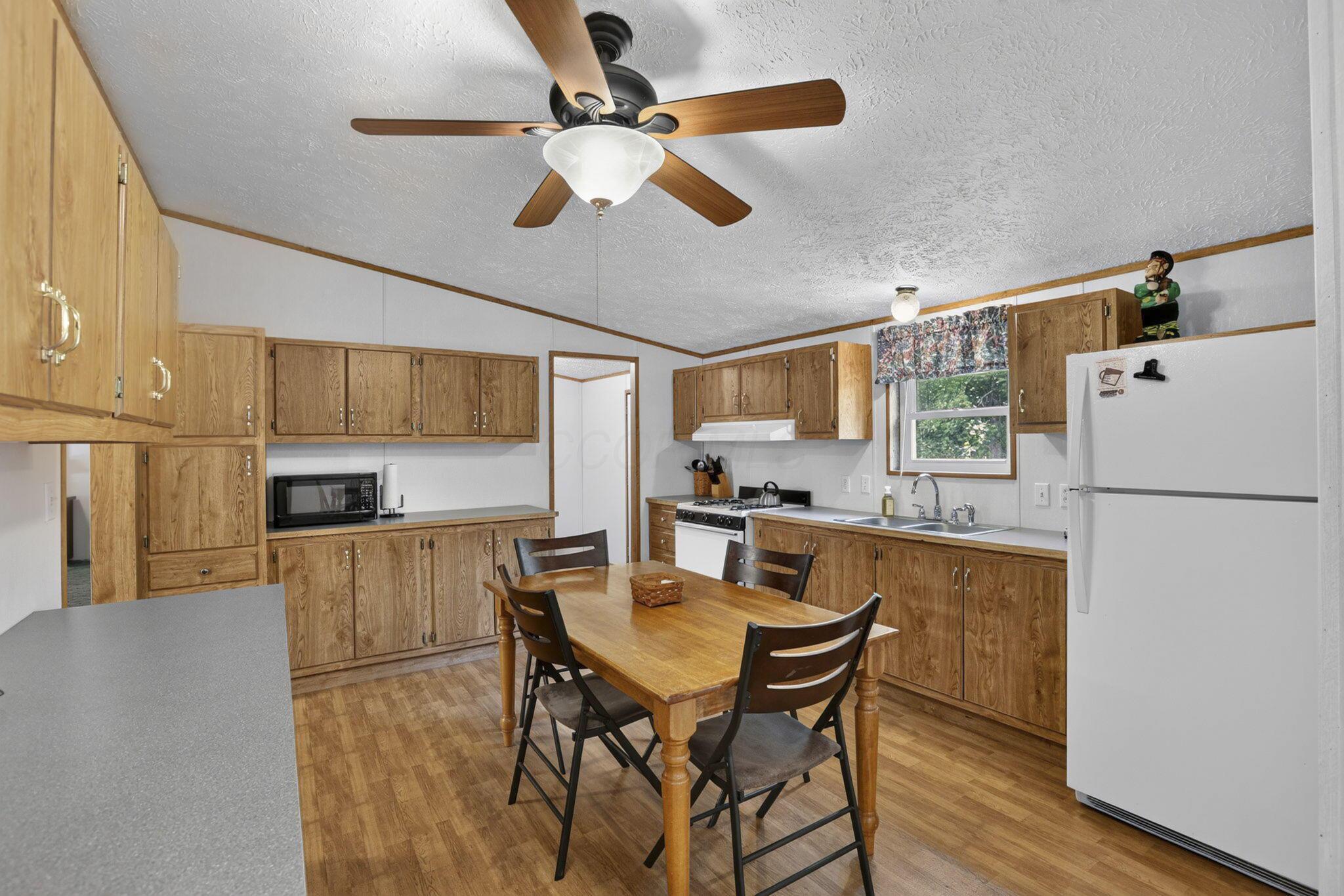 23393 Hideaway Drive Property Photo 10
