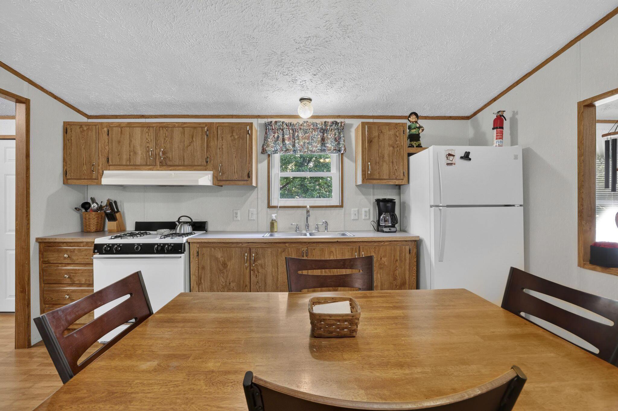 23393 Hideaway Drive Property Photo 14