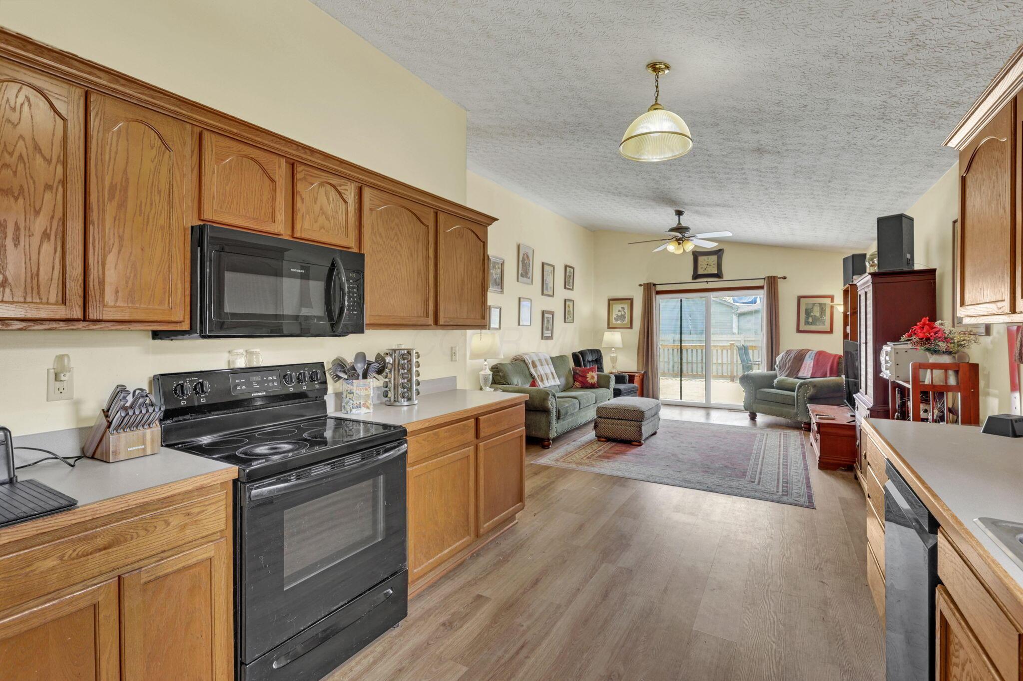 471 Danbury Drive Property Photo 16