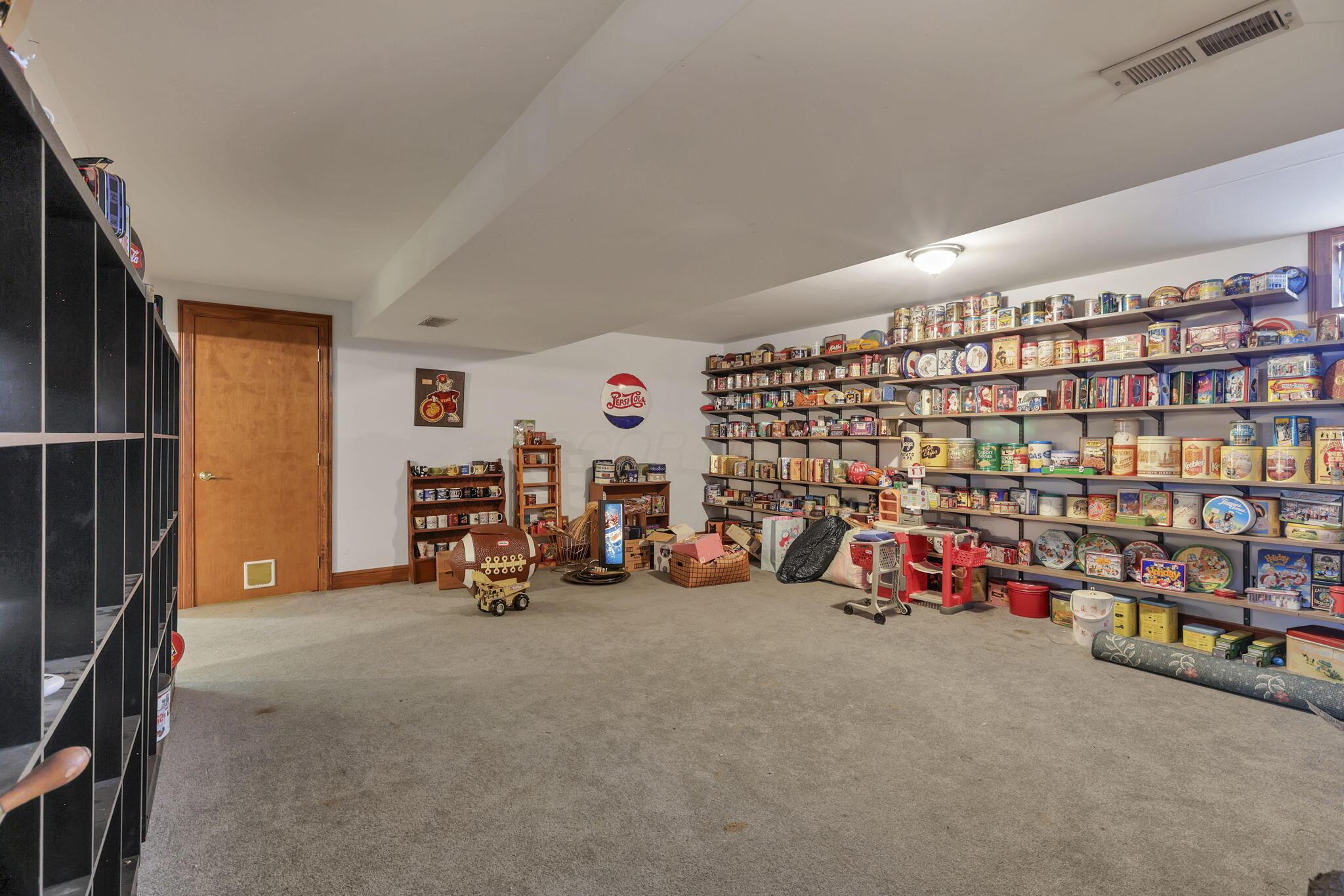 471 Danbury Drive Property Photo 35