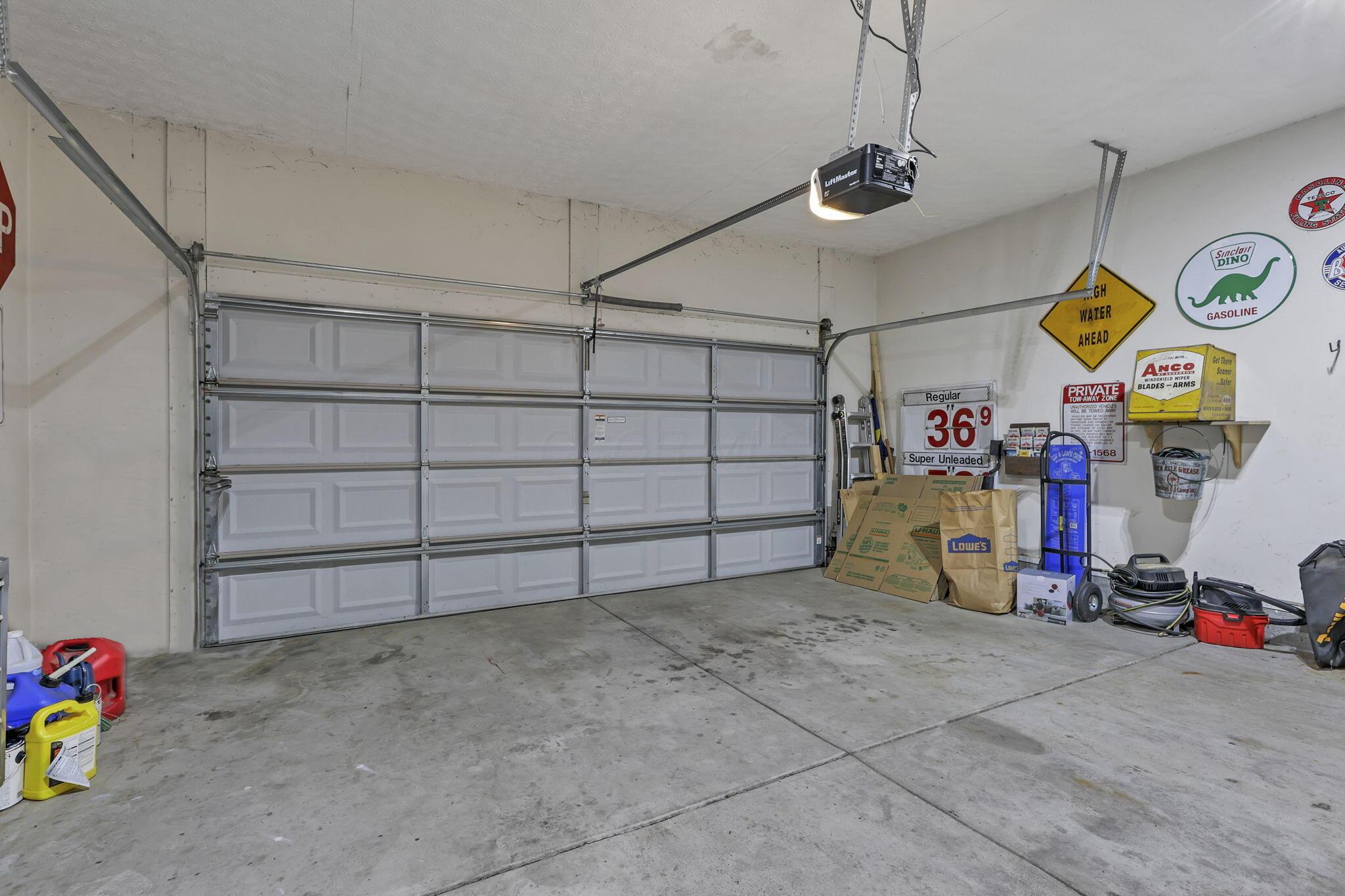 471 Danbury Drive Property Photo 40