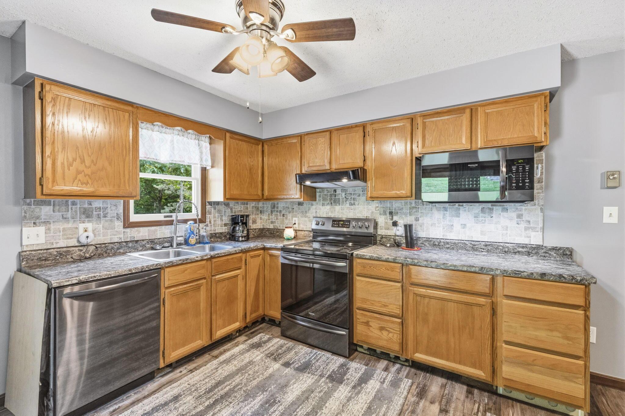 34796 Geiger Road Property Photo 14